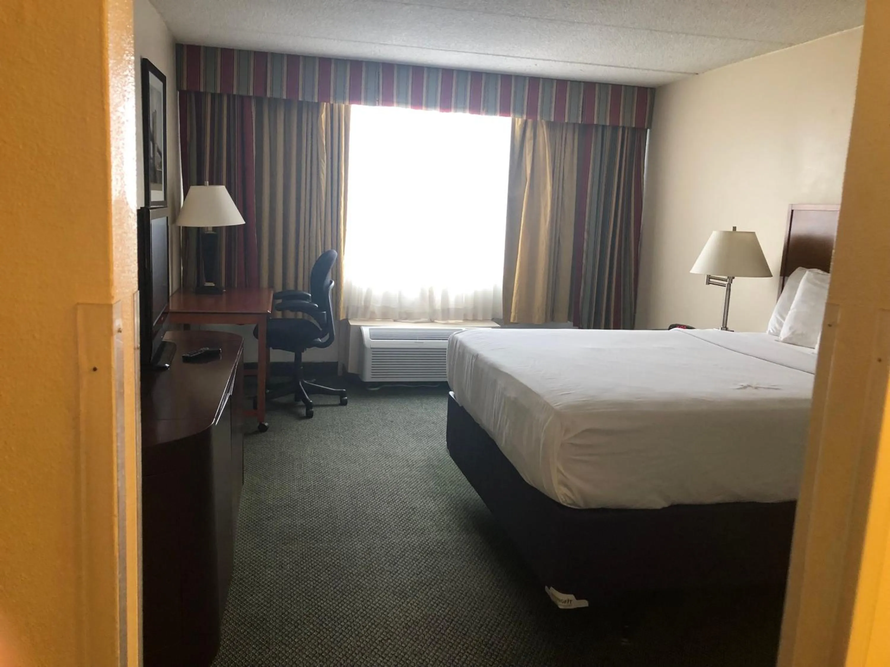 E Hotel Banquet & Conference Center