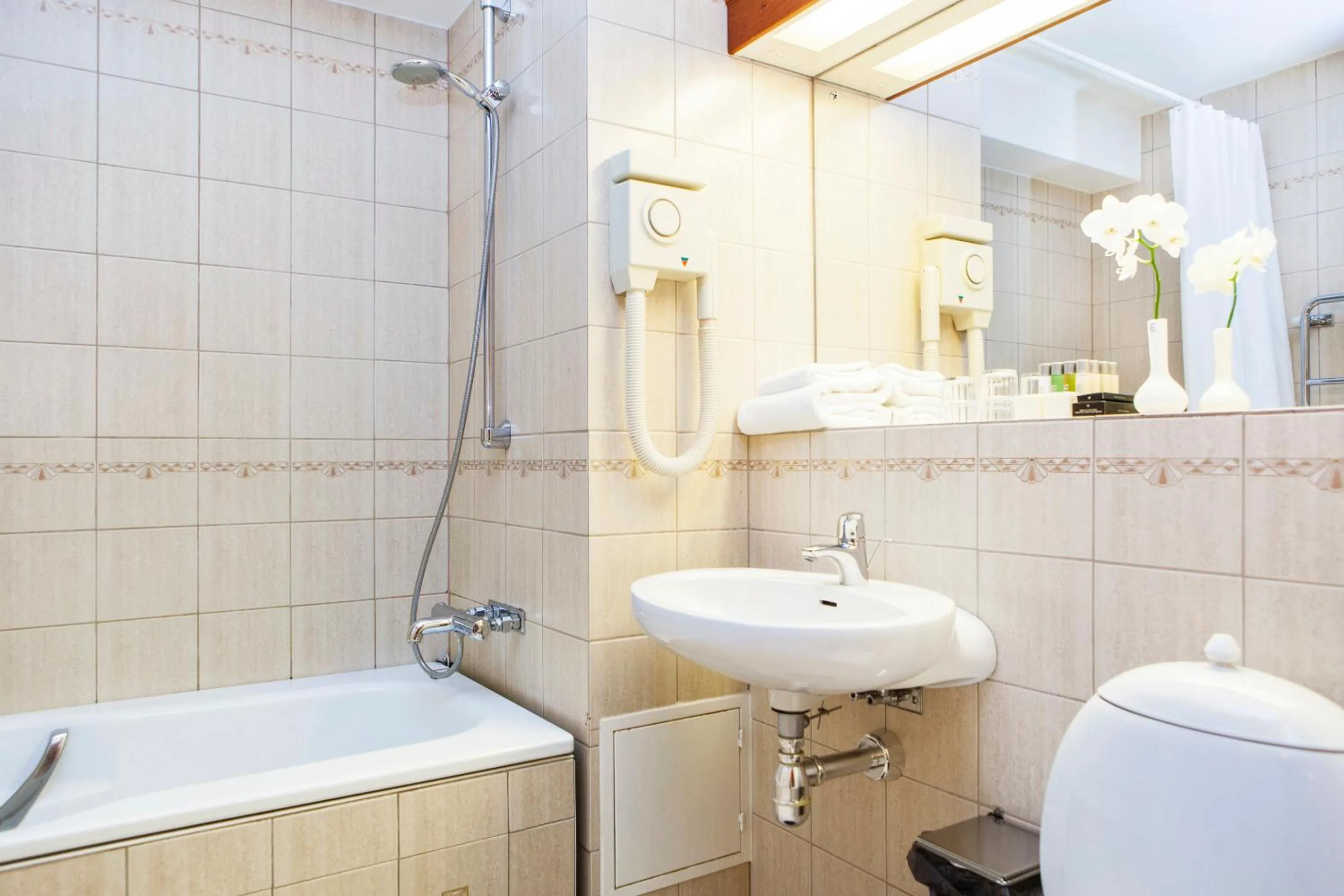 Bathroom in Hotel Bishops Arms Malmö