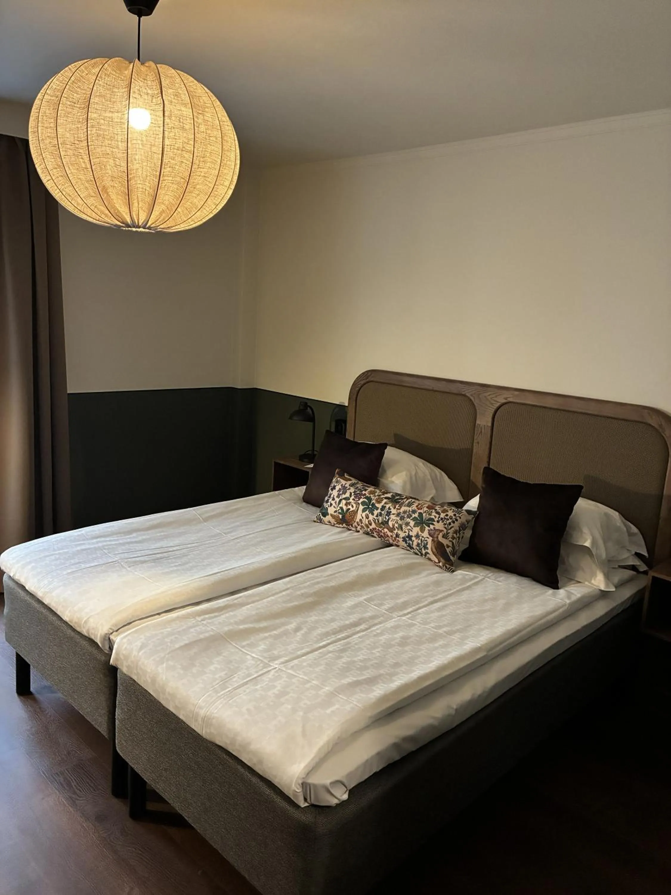 Bedroom, Bed in Hotel Bishops Arms Malmö