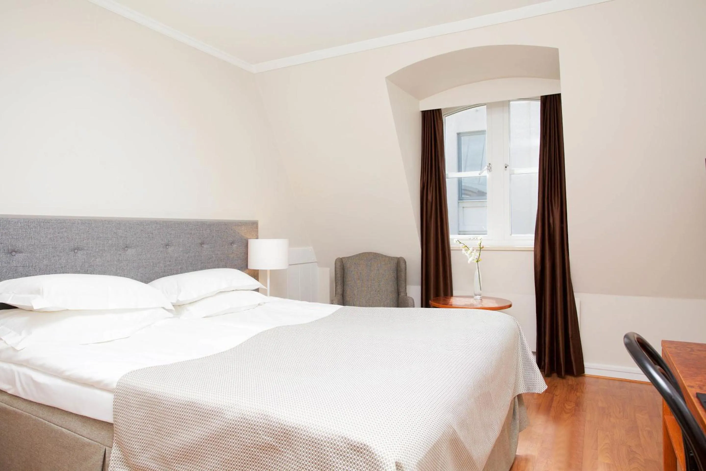 Photo of the whole room, Bed in Hotel Bishops Arms Malmö