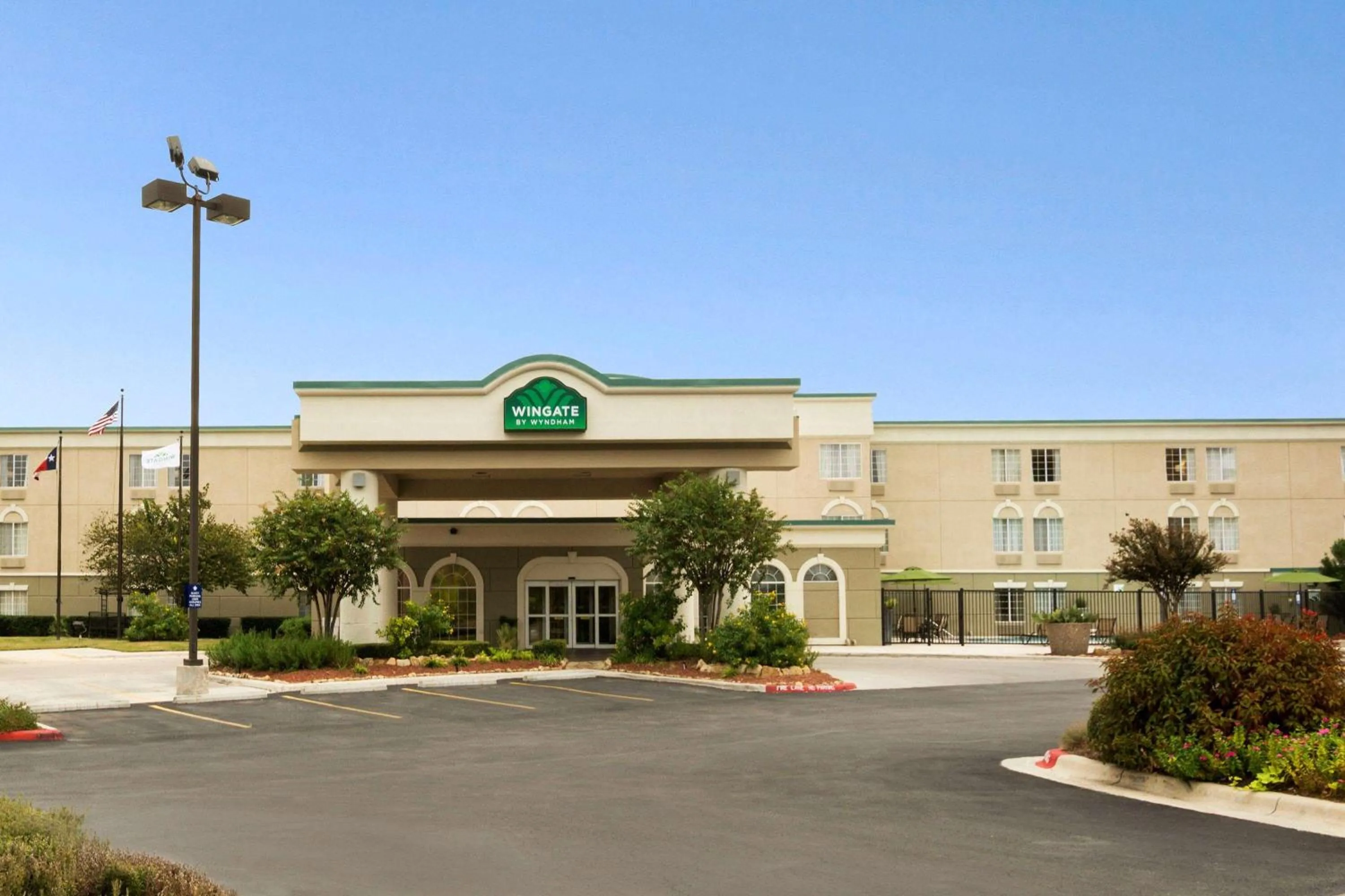 Property building in Wingate by Wyndham San Marcos