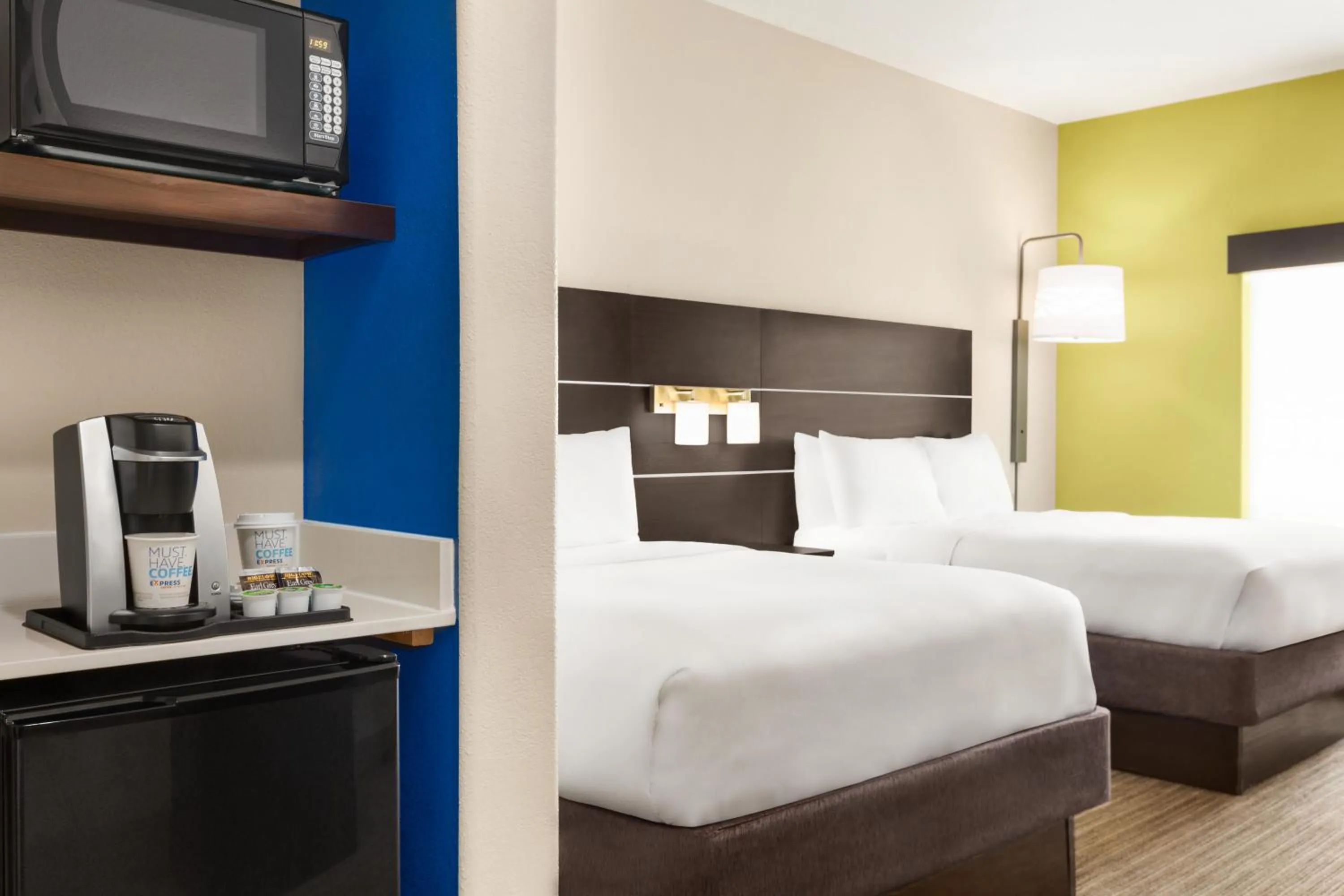 Bed in Holiday Inn Express Hotel & Suites San Antonio NW-Medical Area by IHG