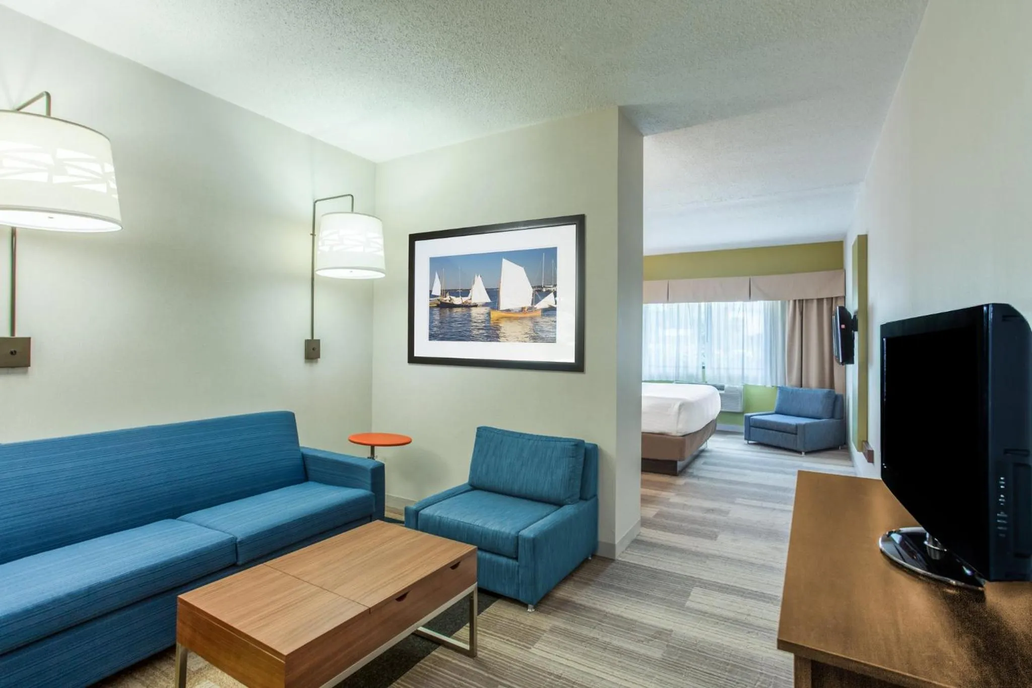 Photo of the whole room in Holiday Inn Express Hauppauge-Long Island by IHG