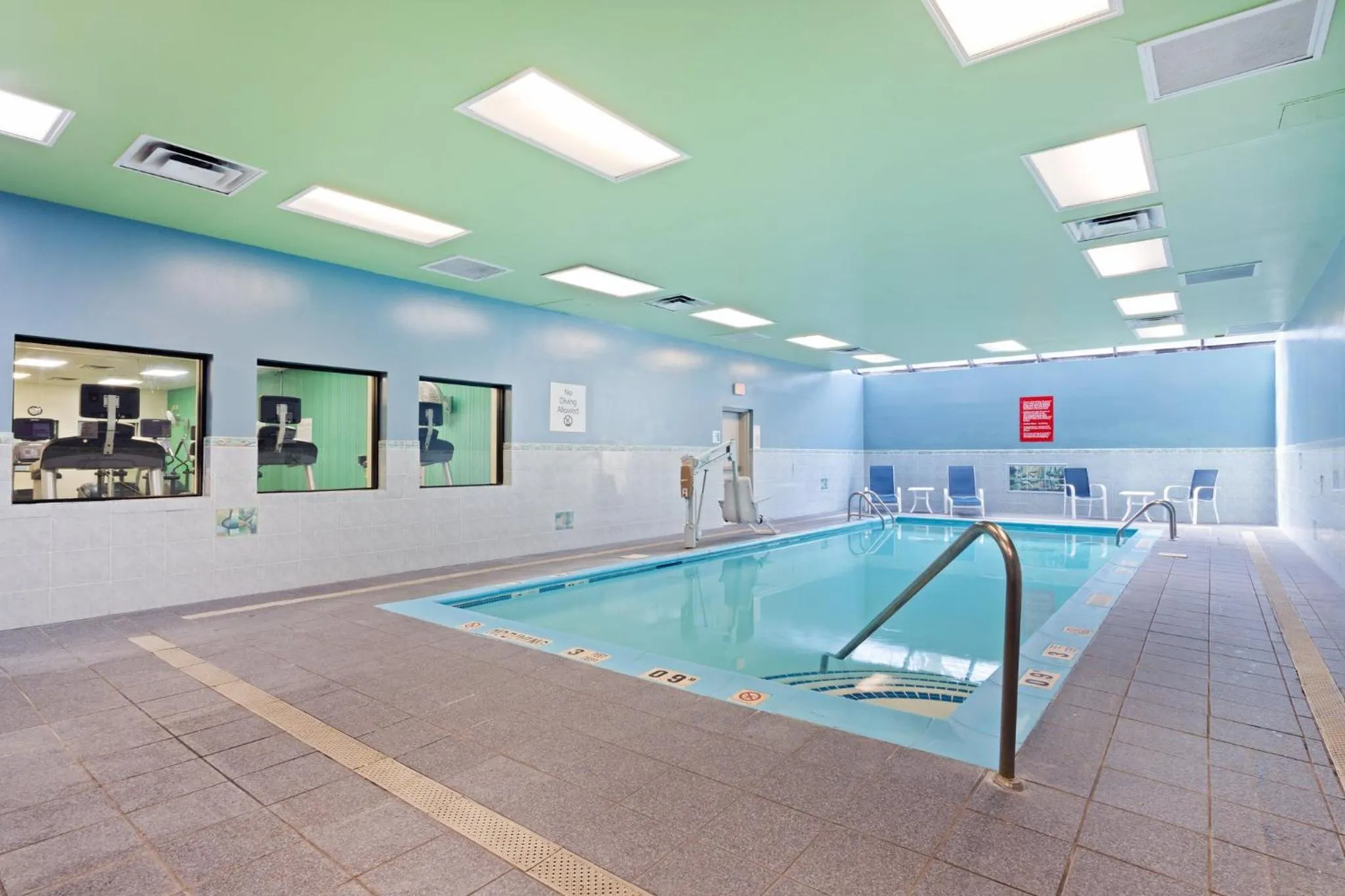 Swimming pool in Holiday Inn Express Hauppauge-Long Island by IHG