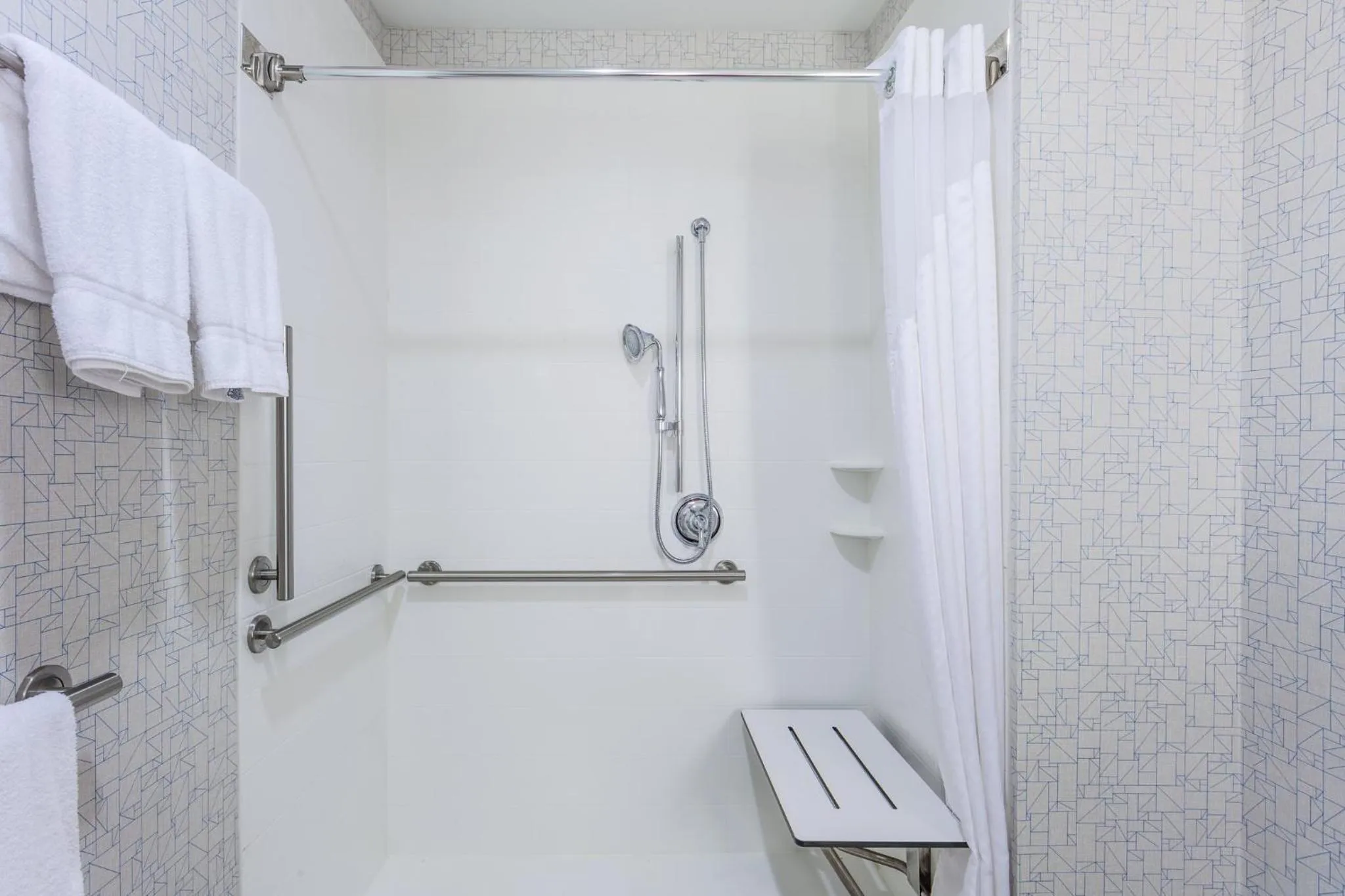 Photo of the whole room in Holiday Inn Express Hauppauge-Long Island by IHG