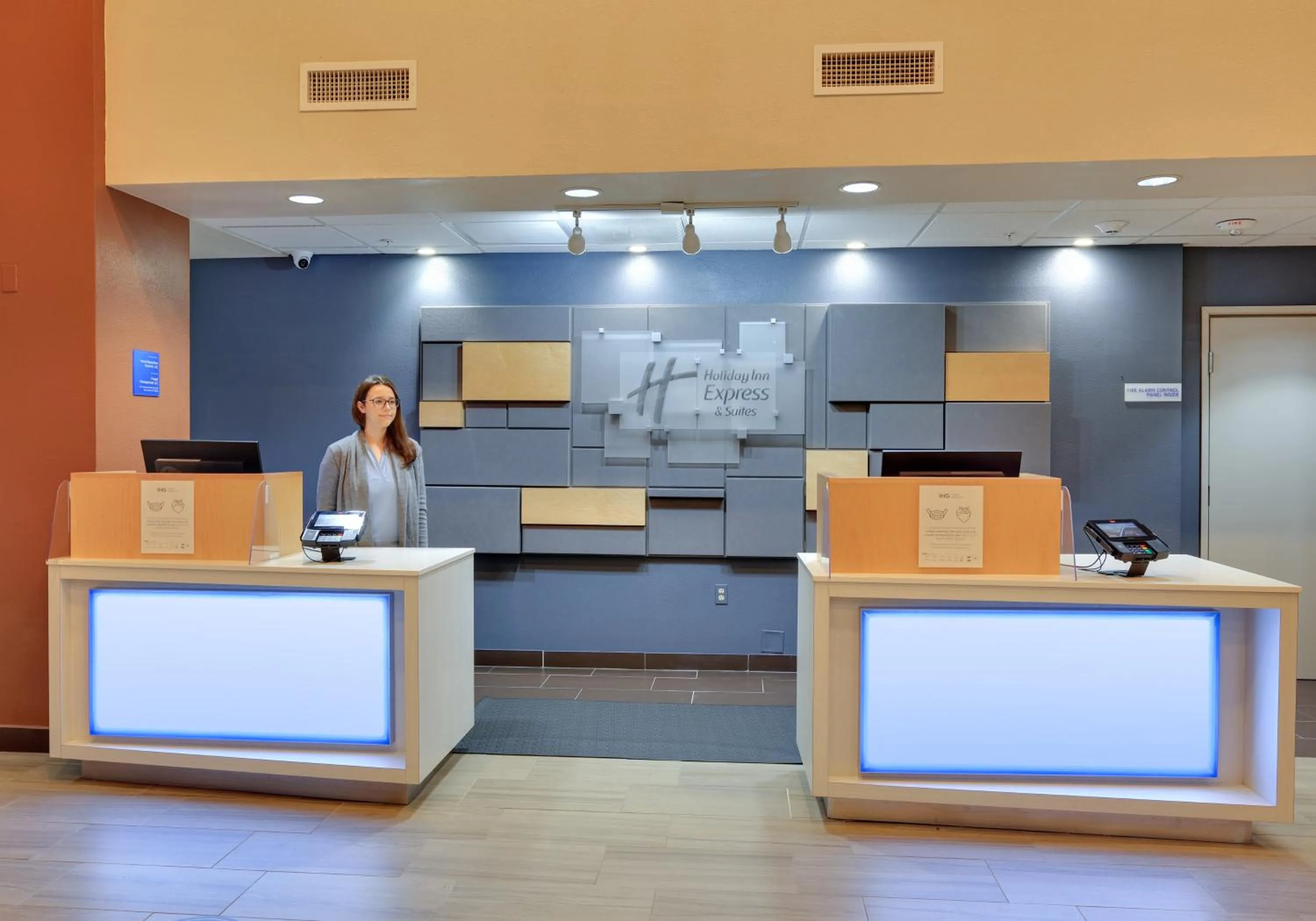 Staff in Holiday Inn Express & Suites - Austin - Round Rock by IHG