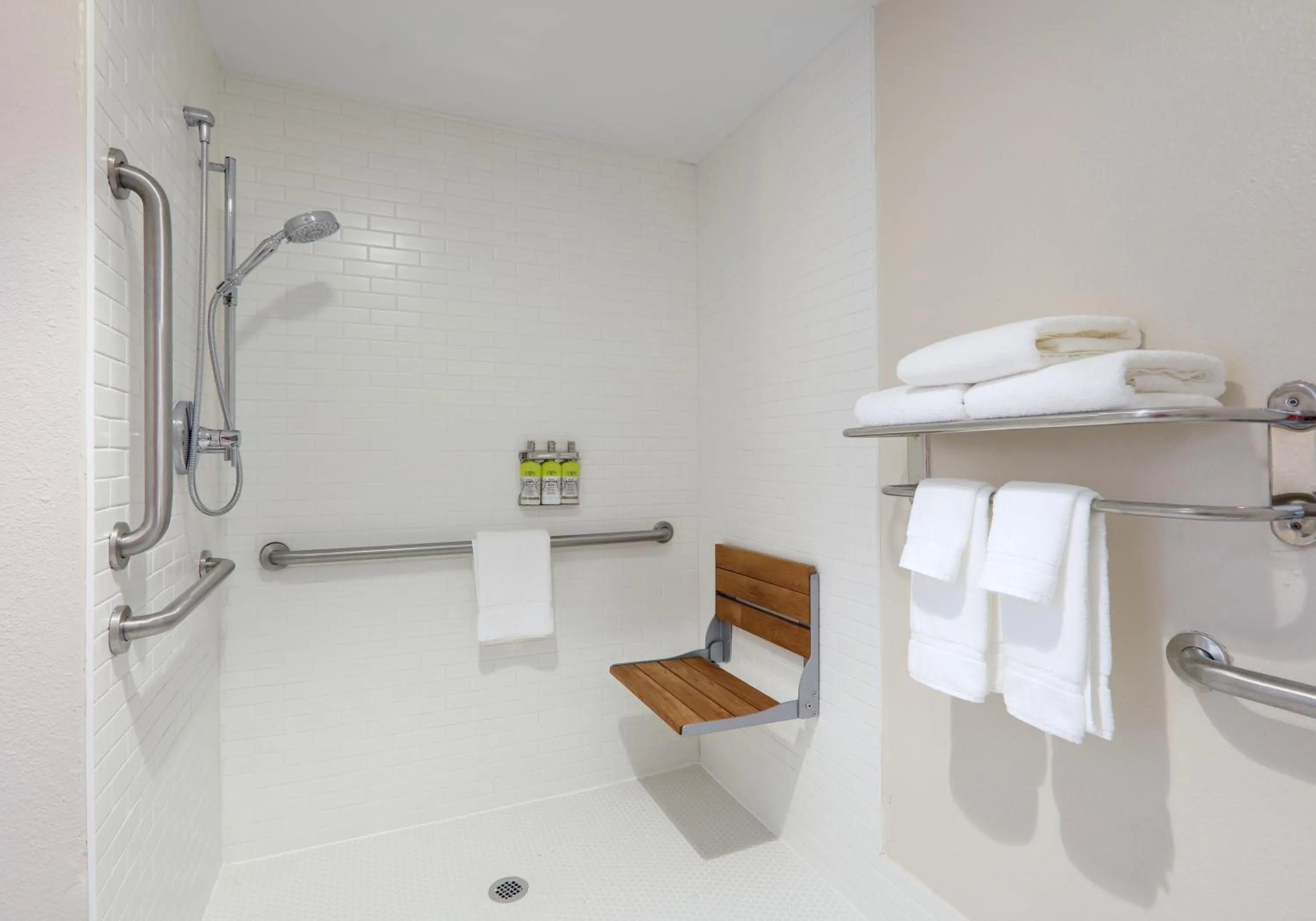 Bathroom in Holiday Inn Express & Suites - Austin - Round Rock by IHG