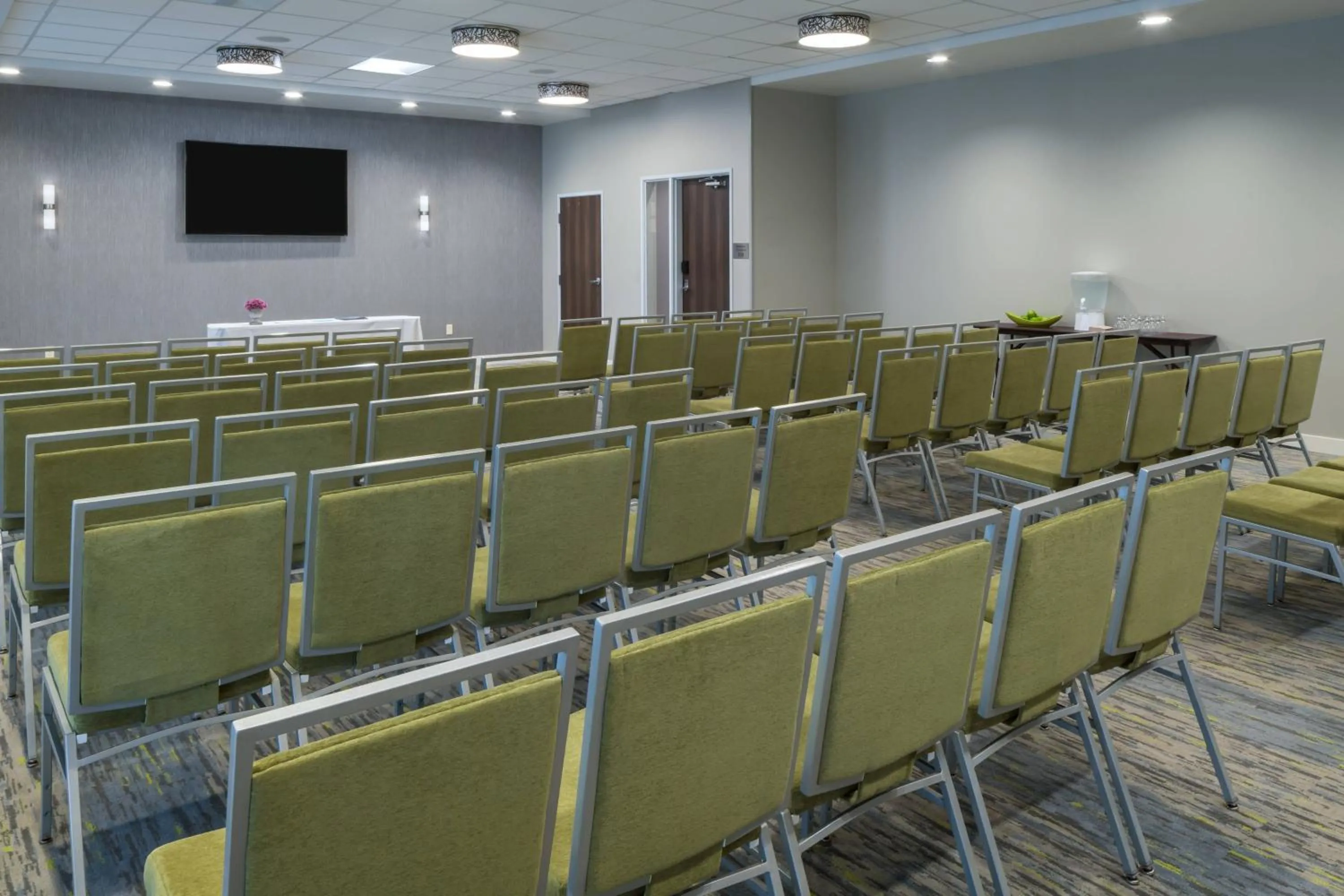 Meeting/conference room in TownePlace Suites by Marriott Chicago Schaumburg