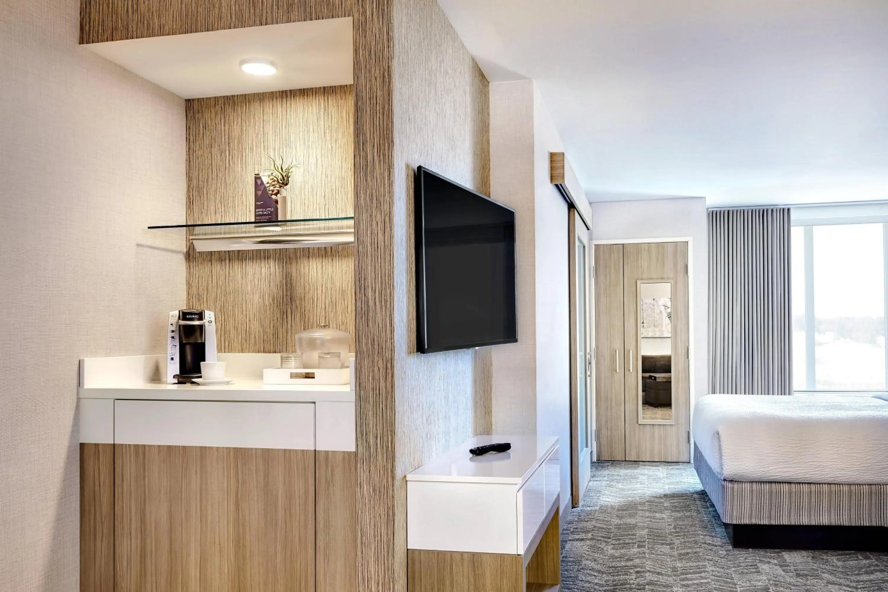 Lounge or bar, Bed in SpringHill Suites by Marriott Cleveland Independence