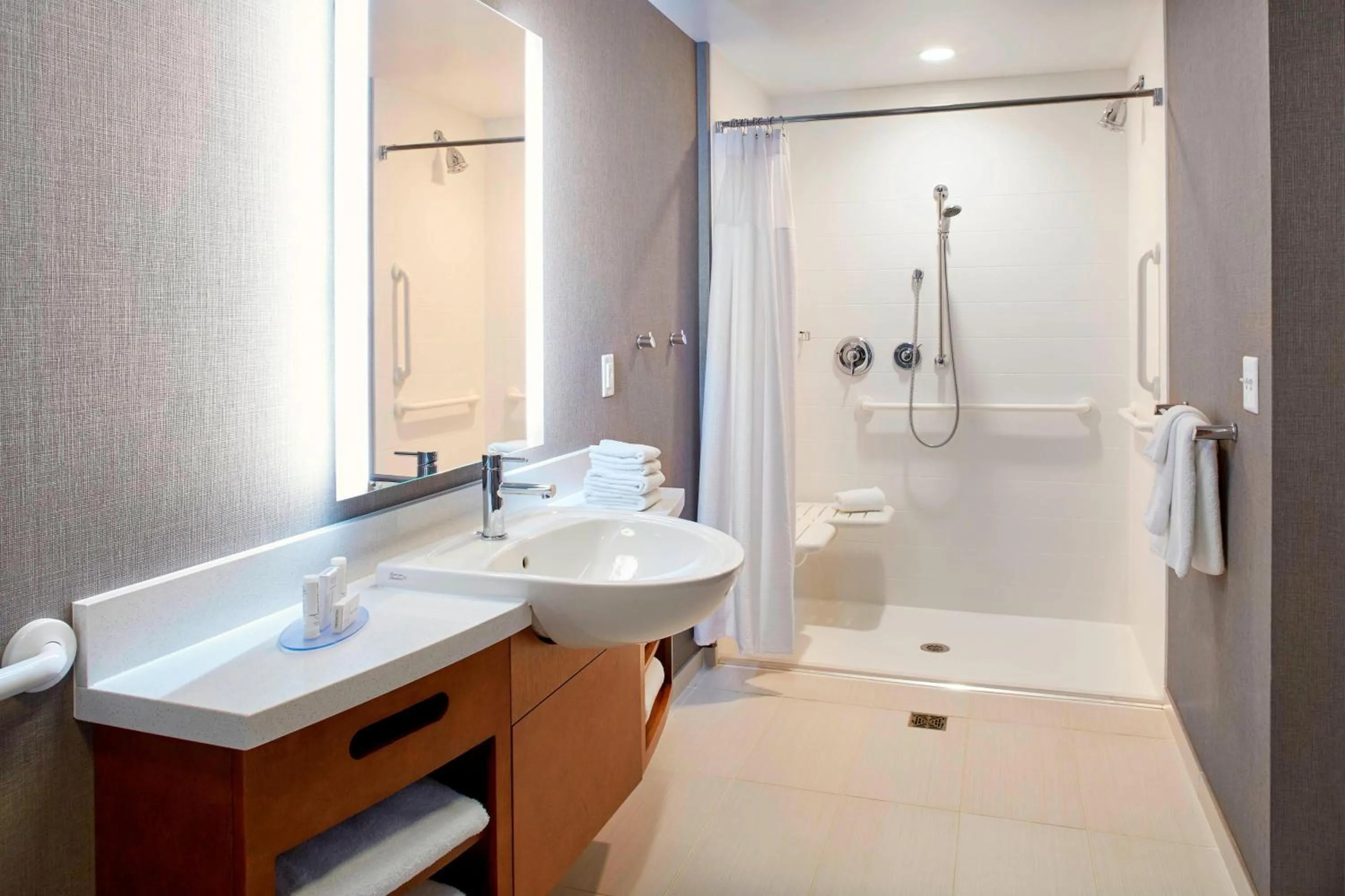 Bathroom in SpringHill Suites by Marriott Dayton Beavercreek