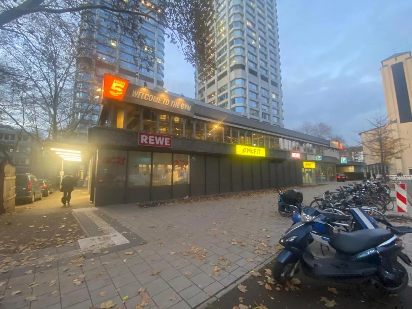 Fitness centre/facilities in AC Hotel by Marriott Mainz