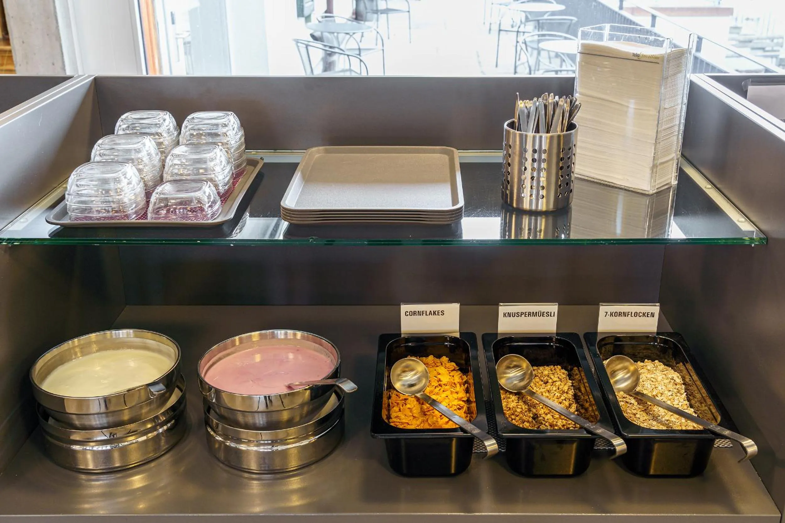 Breakfast in Backpackers Villa Sonnenhof - Hostel Interlaken