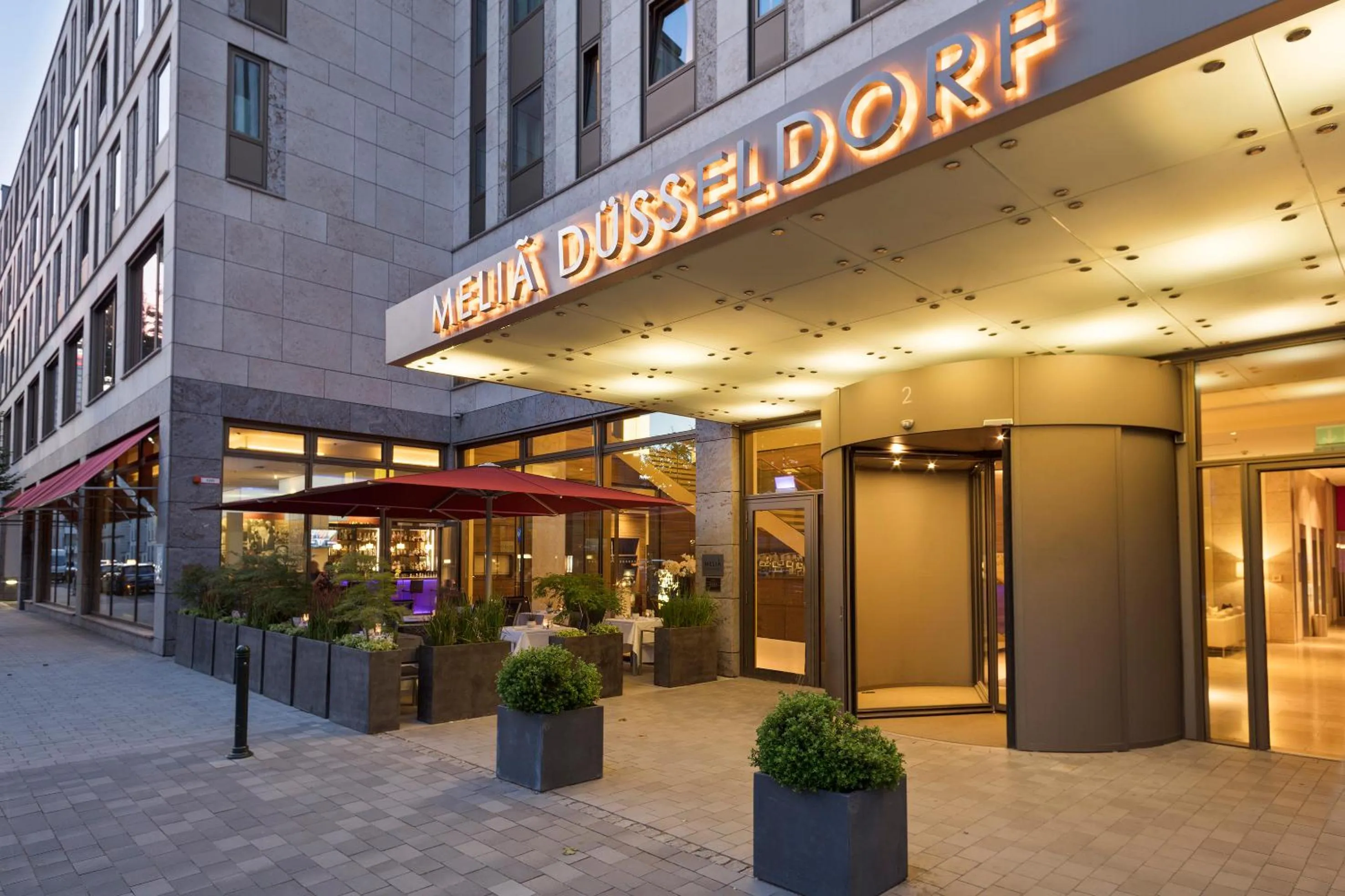 Facade/entrance in Meliá Düsseldorf