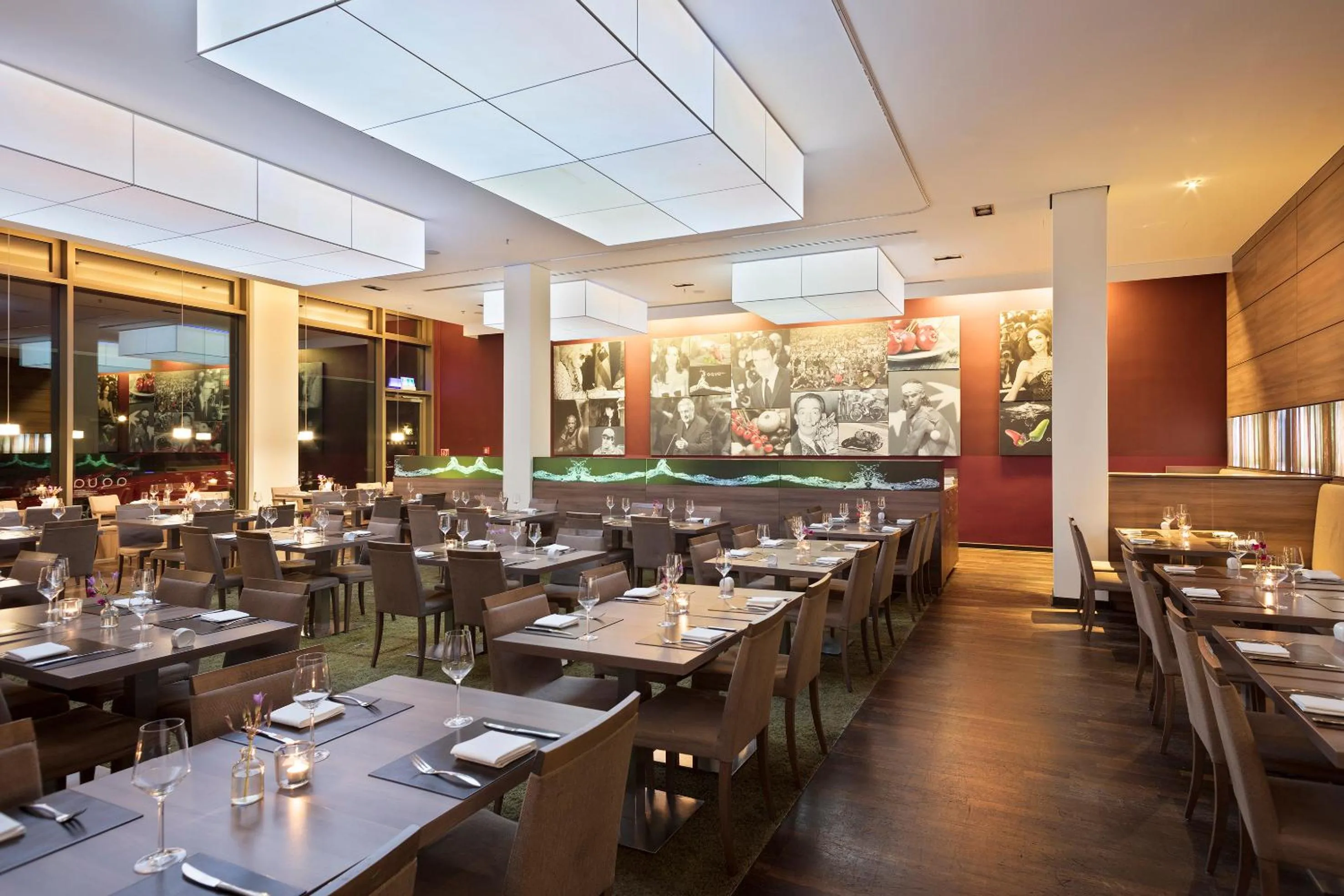 Restaurant/places to eat in Meliá Düsseldorf