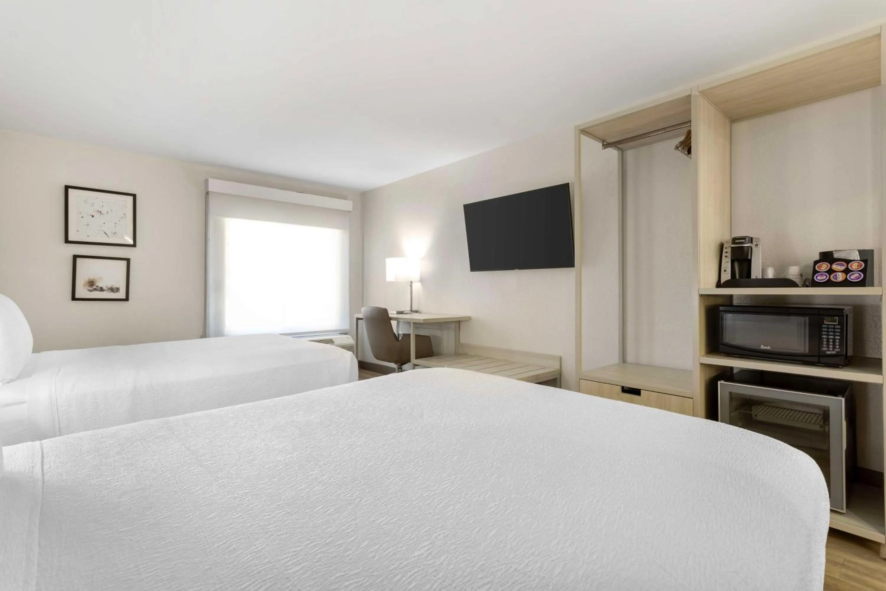 Bedroom, Bed in Best Western Plus Sugar Land-Stafford