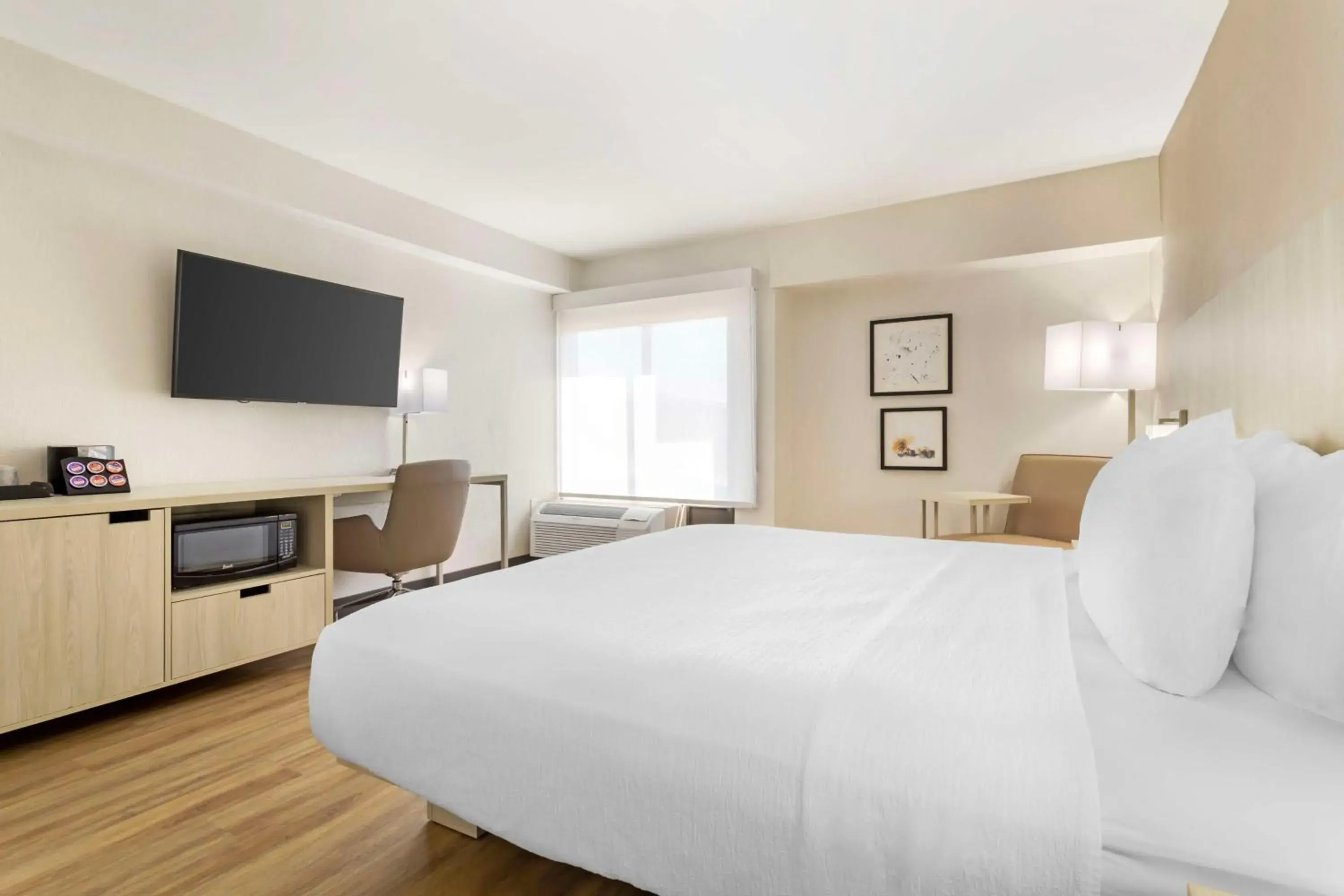 King Room - Disability Access in Best Western Plus Sugar Land-Stafford King Room - Disability Access in Best Western Plus Sugar Land-Stafford