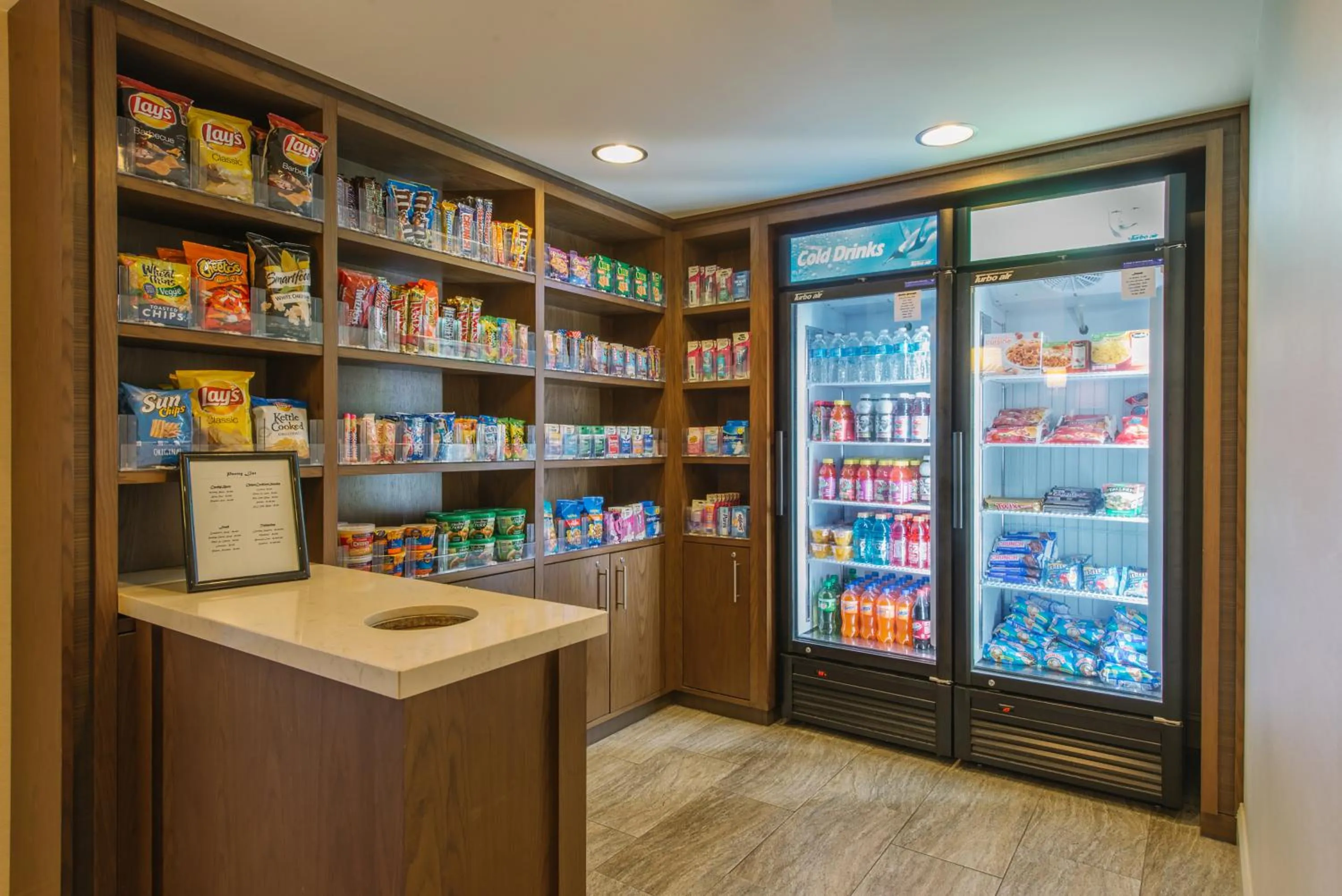 On-site shops in Hotel MTK Mount Kisco