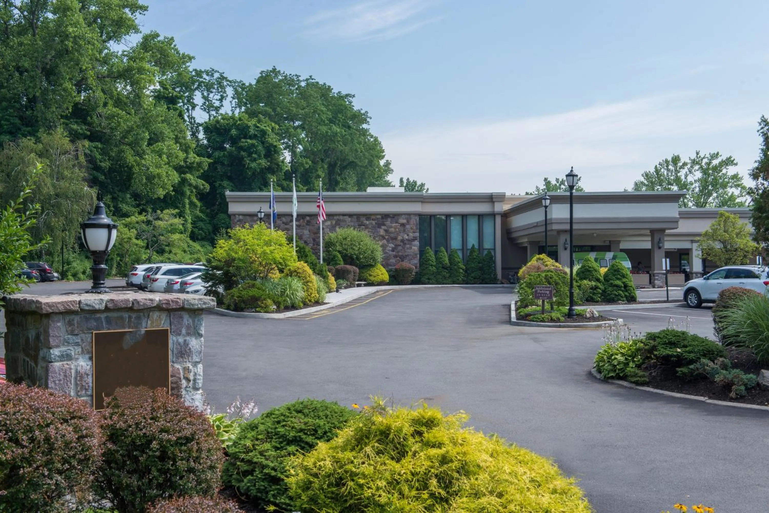 Property building in Hotel MTK Mount Kisco