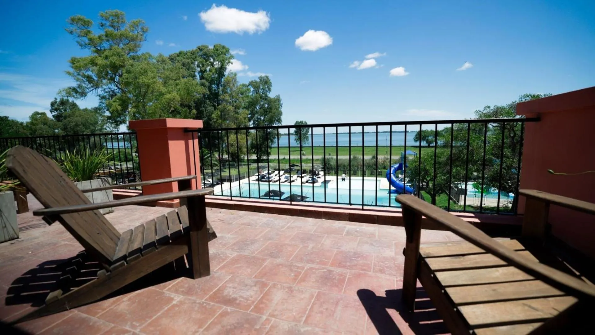 Patio in Howard Johnson Chascomus