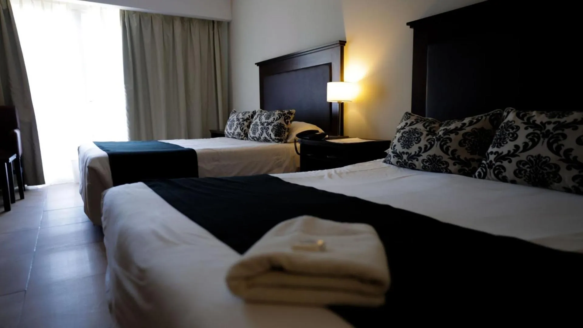 Bed in Howard Johnson Chascomus