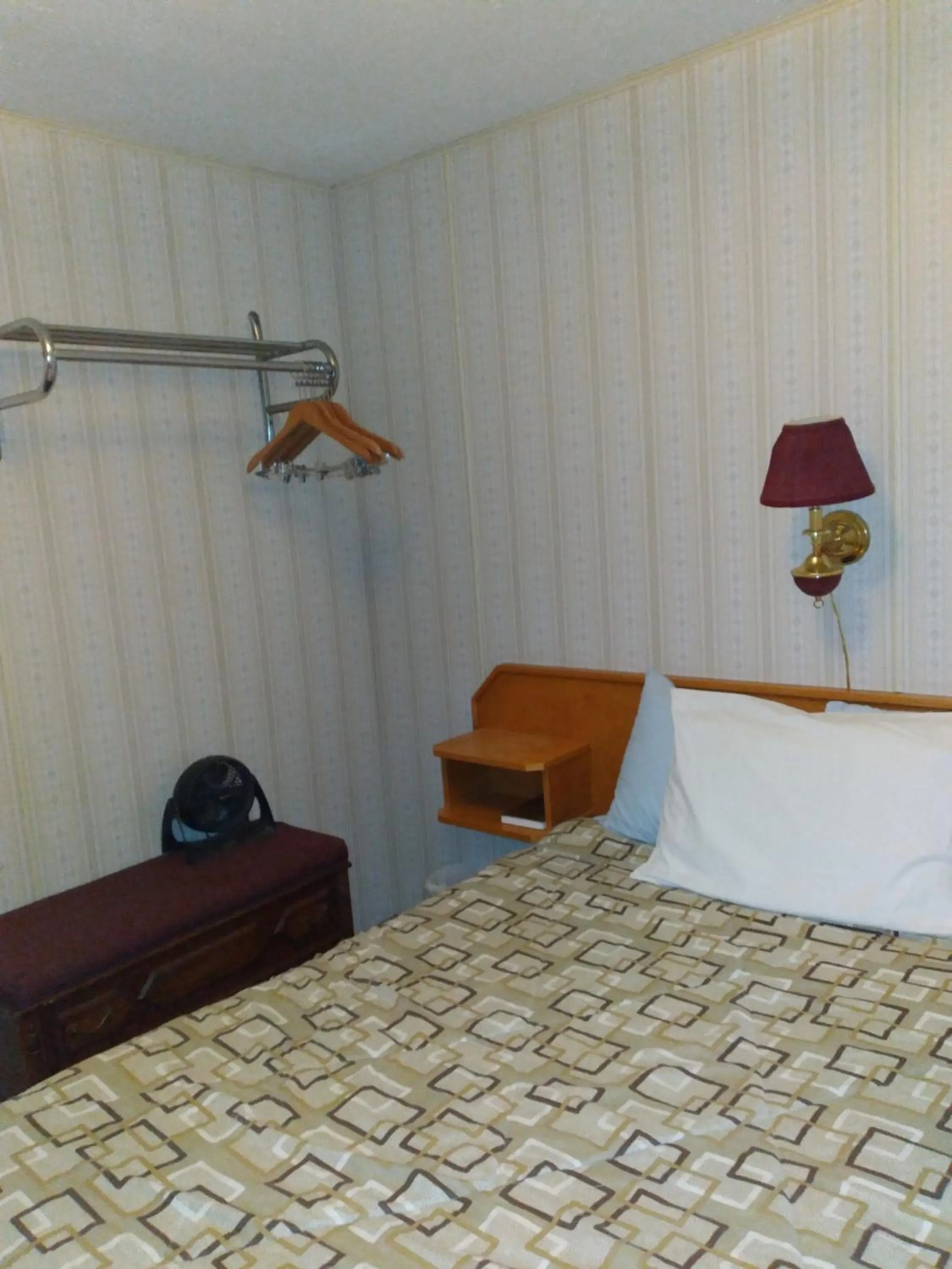 Bedroom, Bed in AppleTree Inn