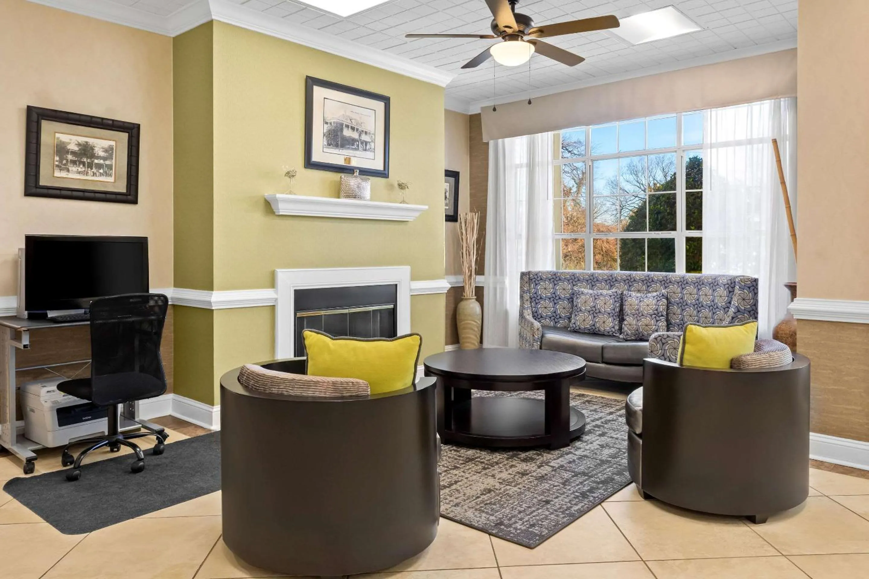 Lobby or reception in Quality Inn Fayetteville Near Historic Downtown Square