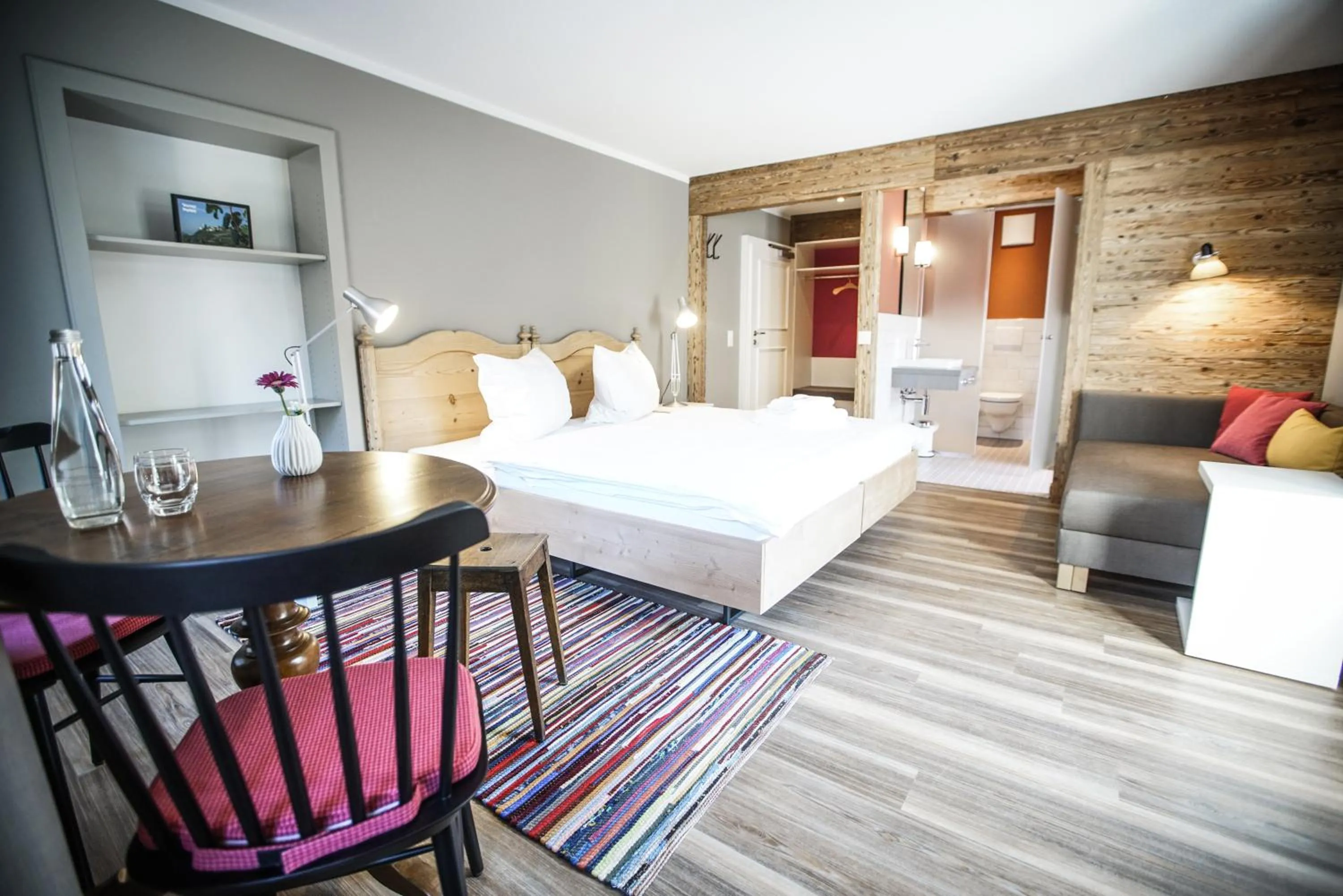 Shower, Bed in B&B Zum Schleif