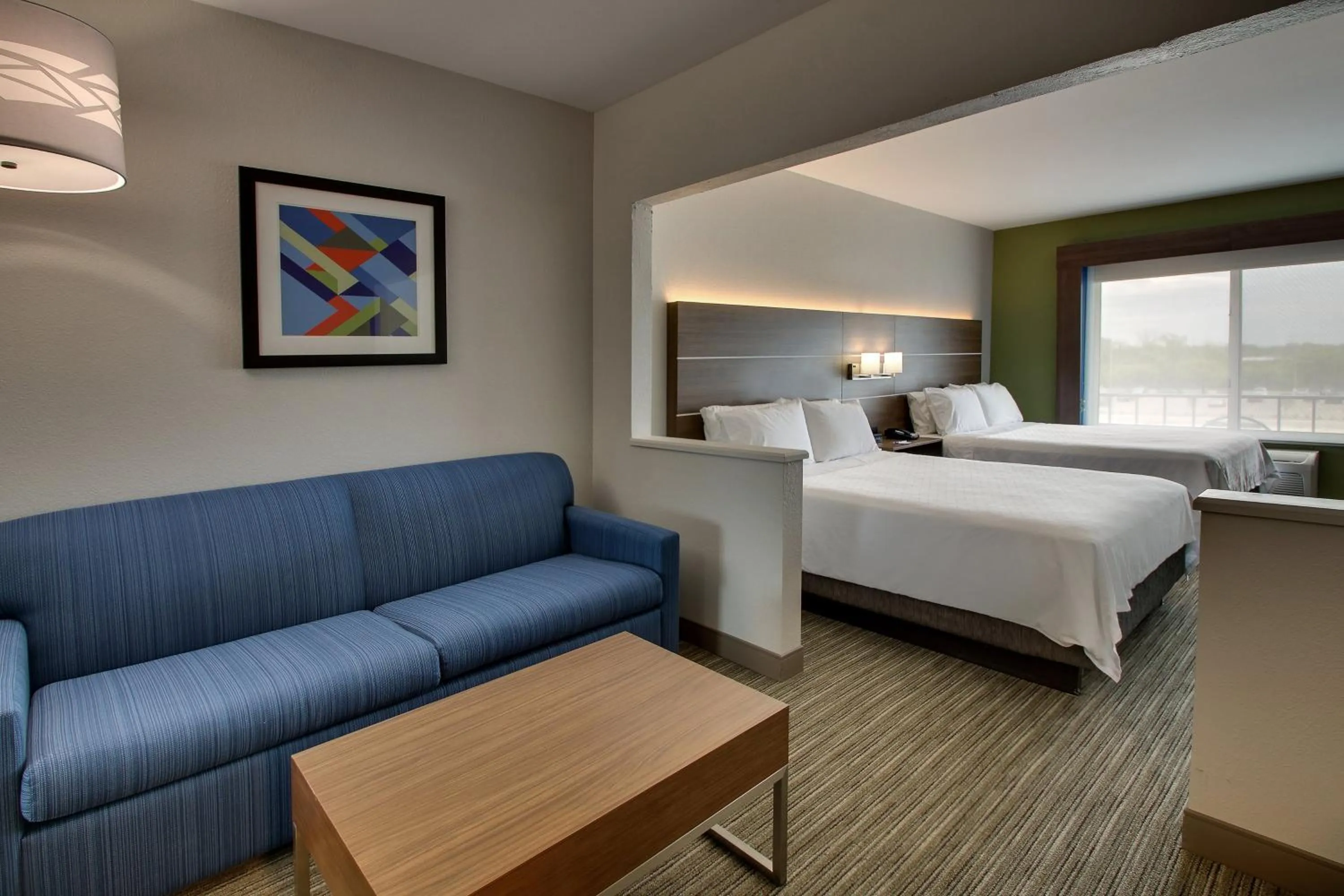 Photo of the whole room, Bed in Holiday Inn Express Hotel & Suites Waukegan/Gurnee by IHG