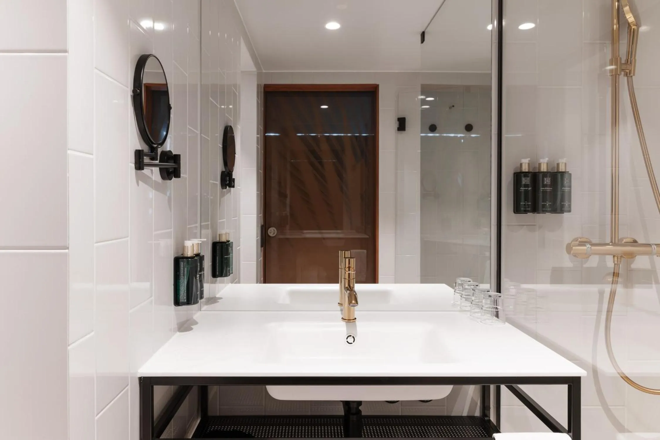 Shower in Clarion Hotel Amaranten