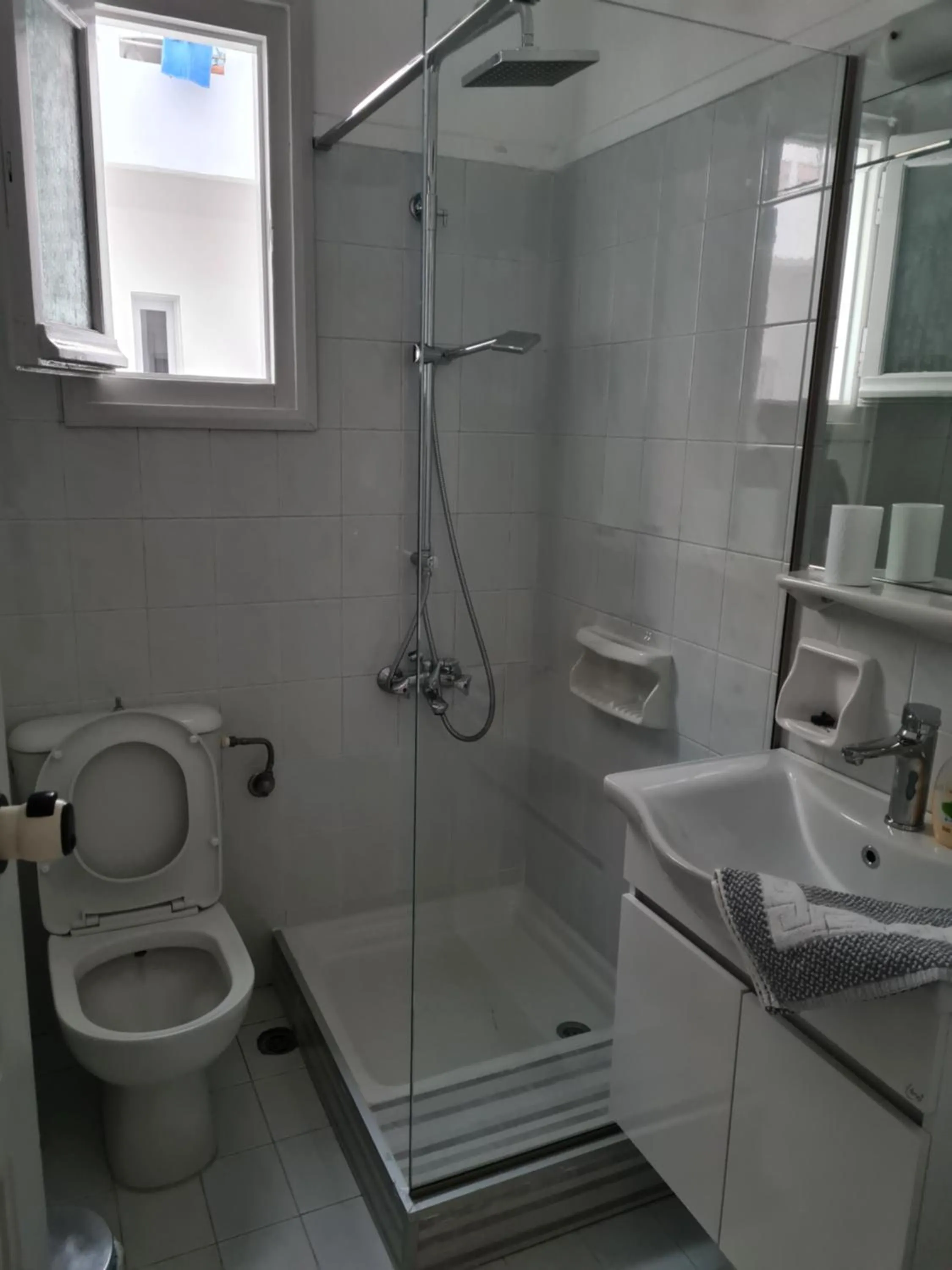 Bathroom in Crown Apartments