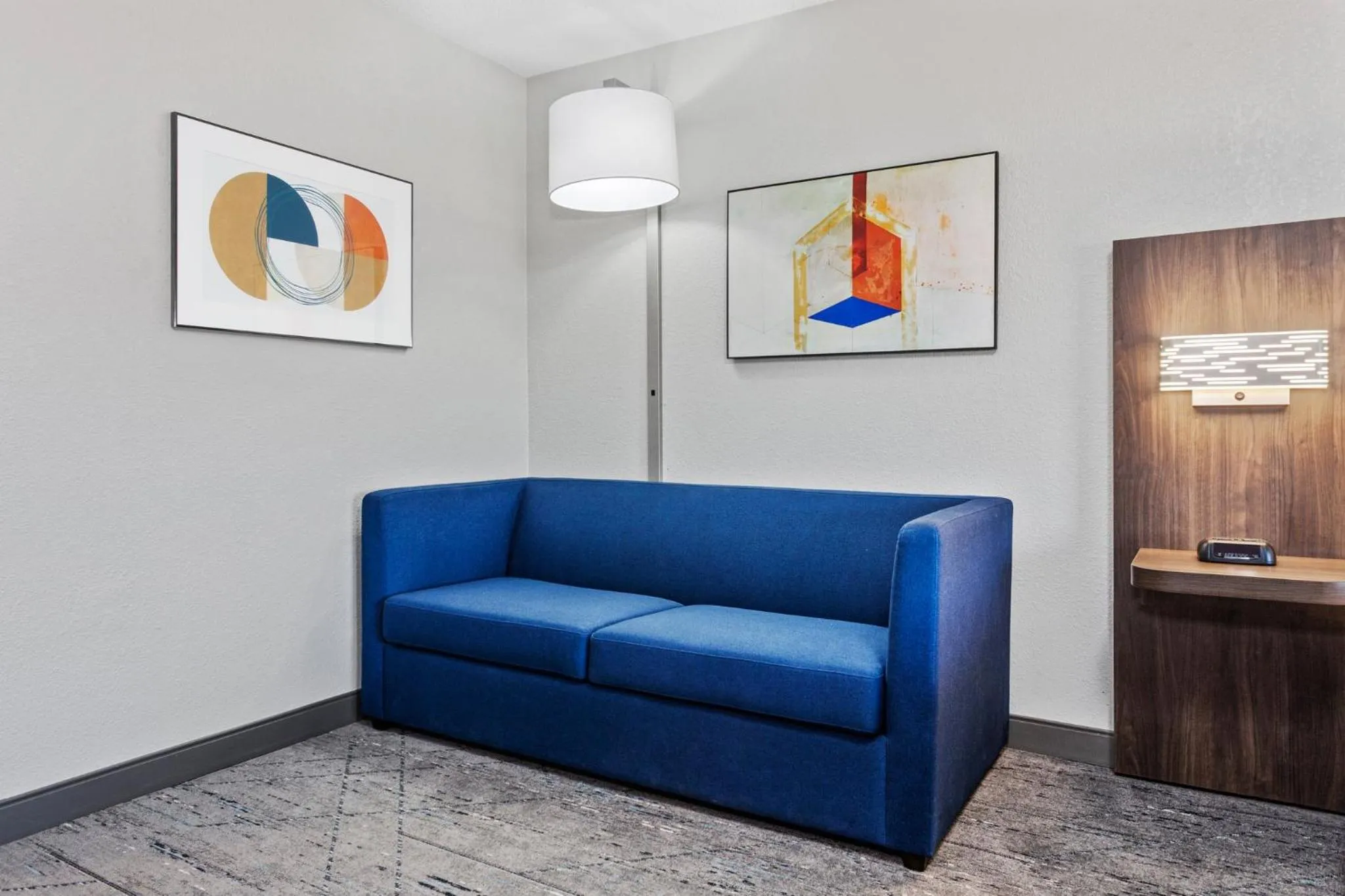 Photo of the whole room in Holiday Inn Express Hotel & Suites Chicago-Algonquin by IHG