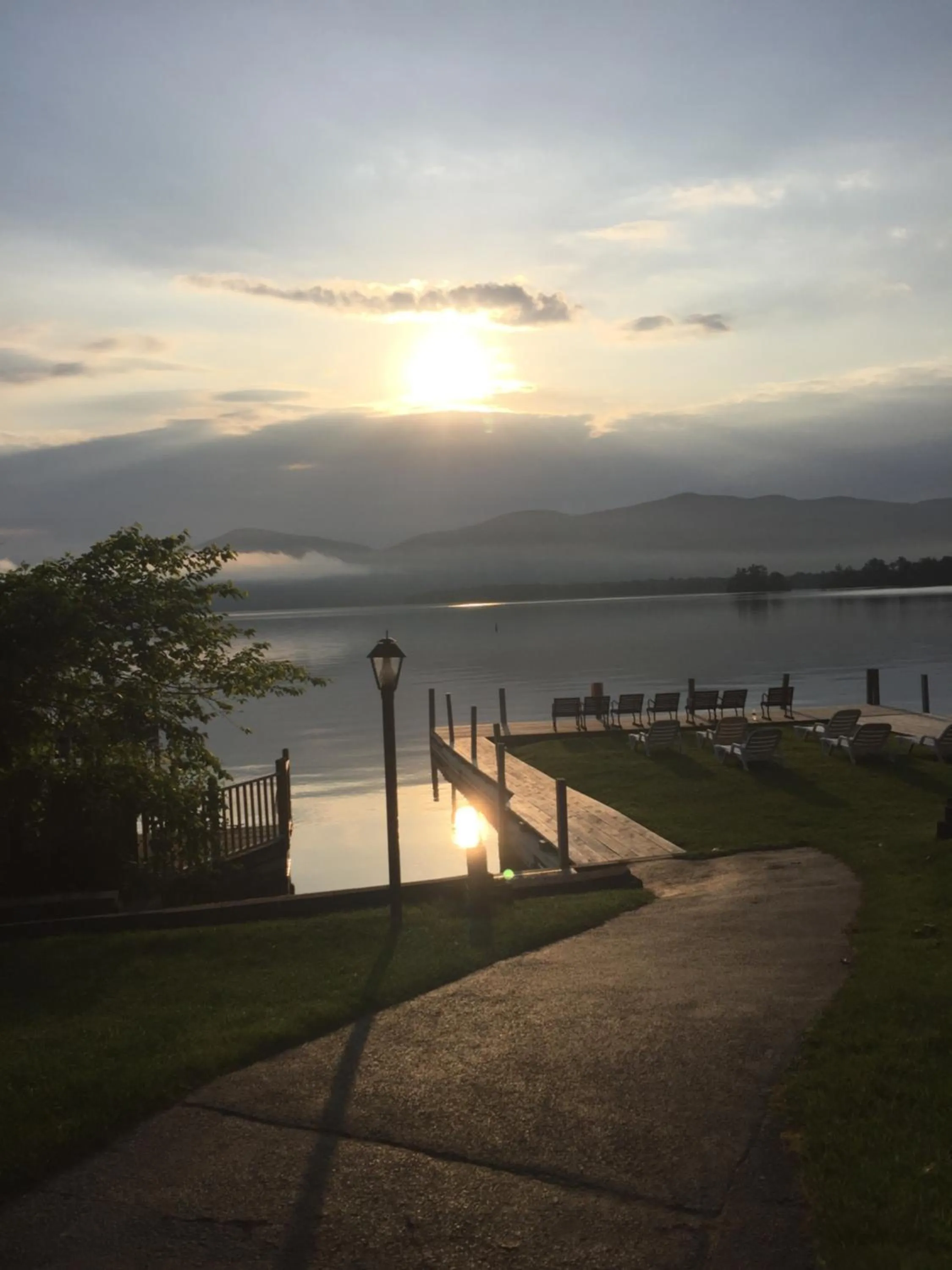 Sunrise in Olympian Resort Motel