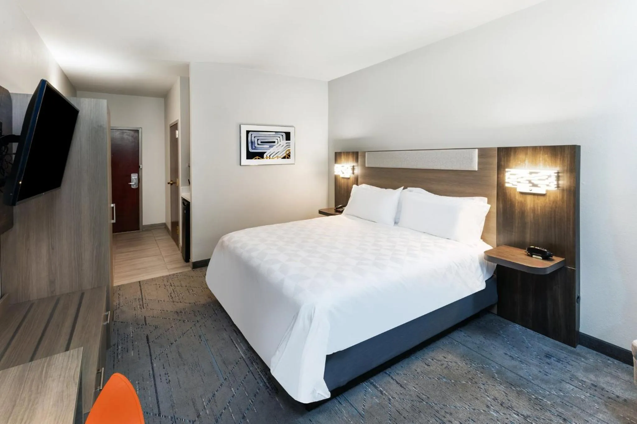 Photo of the whole room, Bed in Holiday Inn Express Harvey-Marrero by IHG