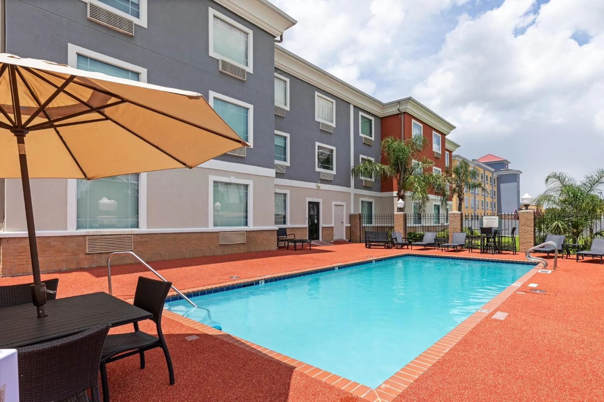 Swimming pool in Holiday Inn Express Harvey-Marrero by IHG