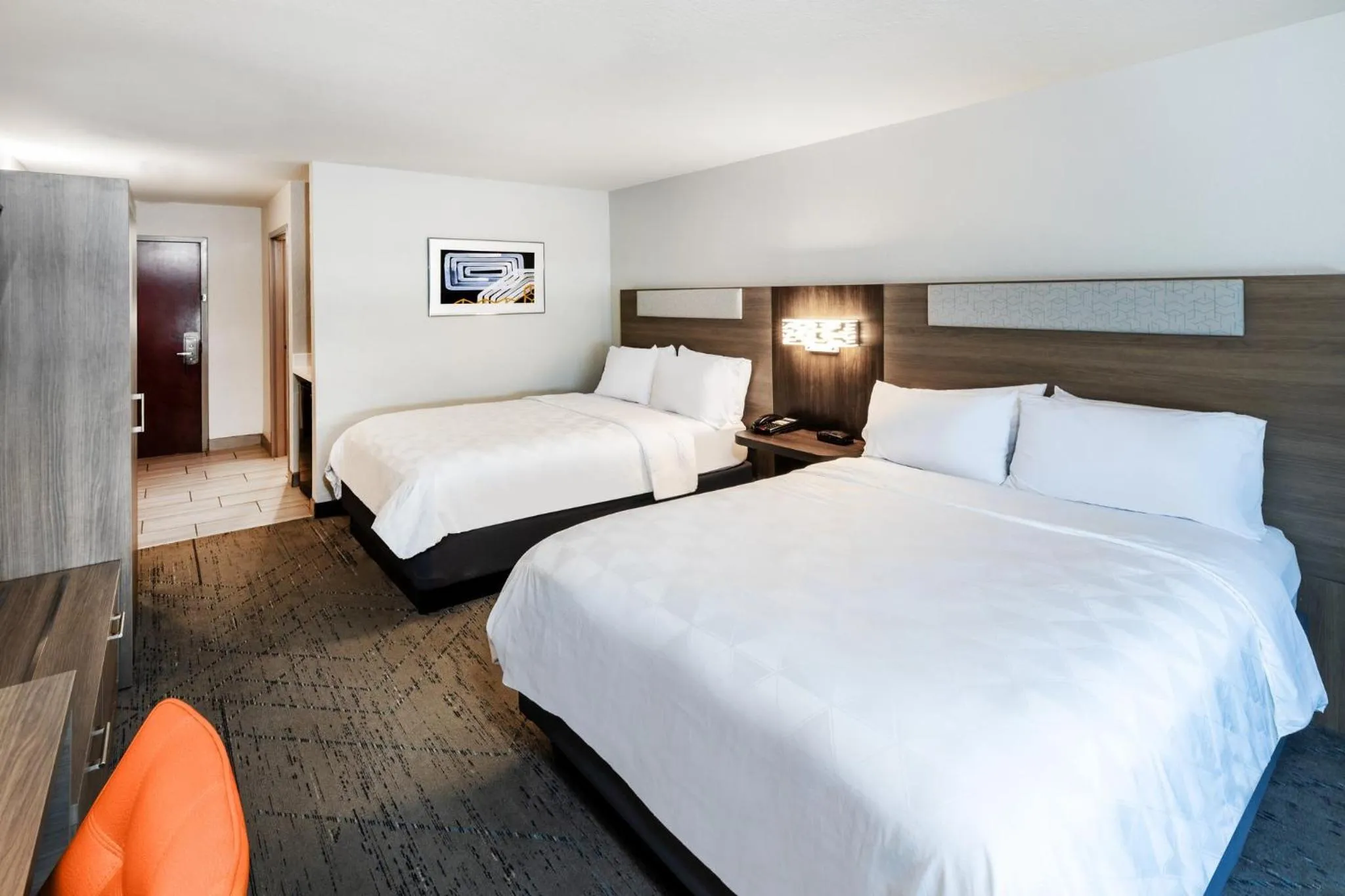 Photo of the whole room, Bed in Holiday Inn Express Harvey-Marrero by IHG