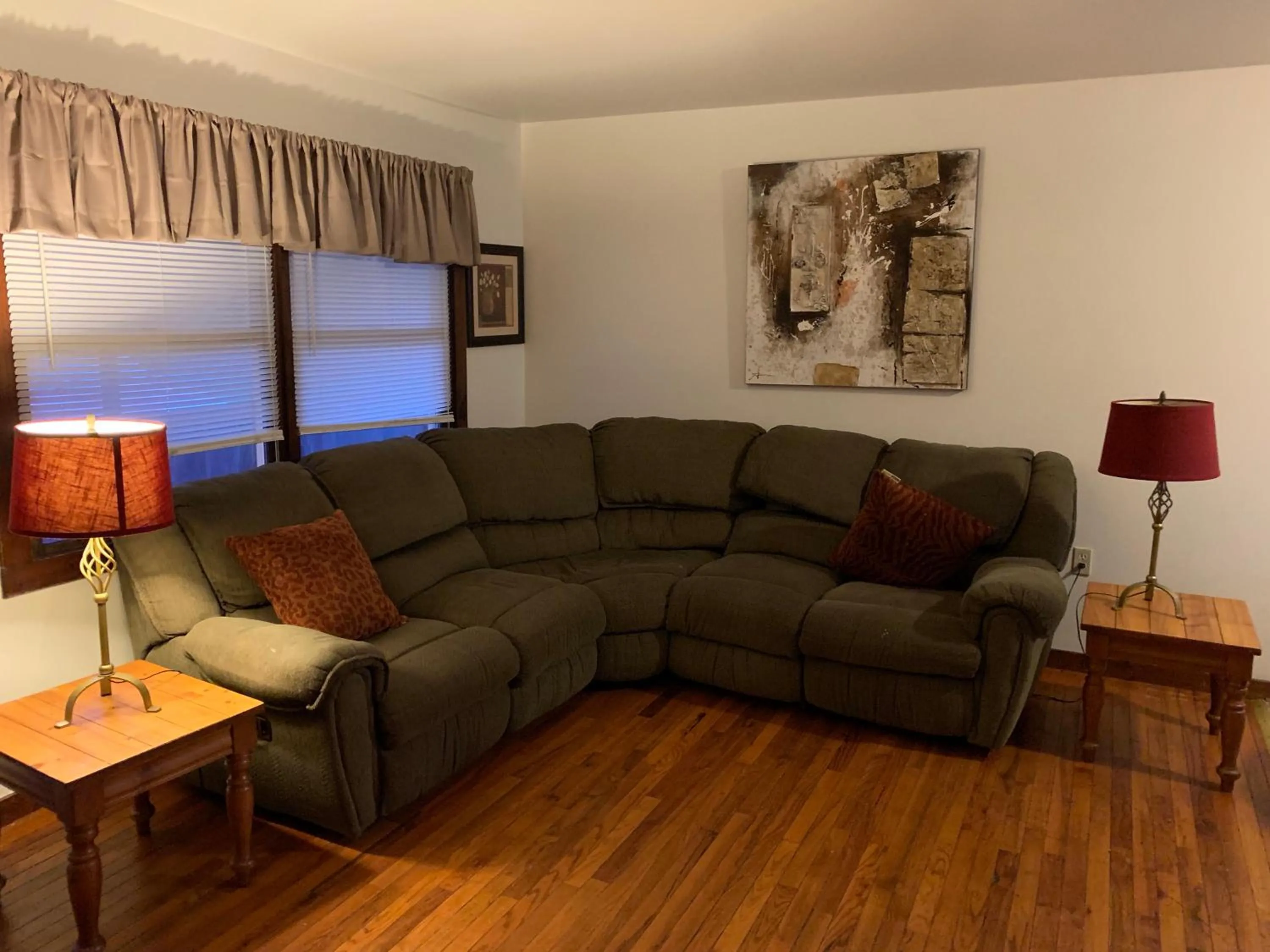 Seating area in Echo Valley Cottages