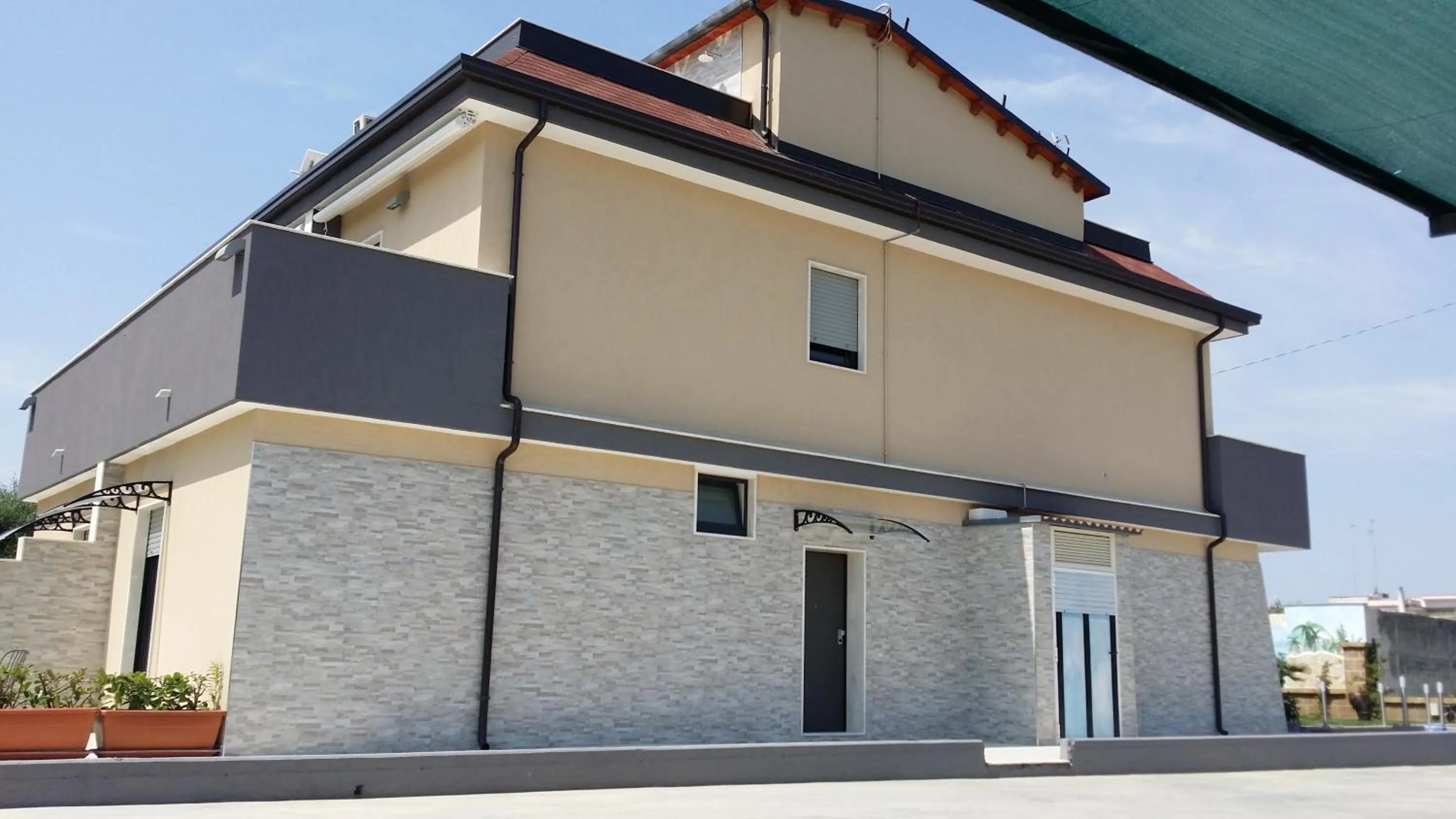 Property building in B&B MIRAGE