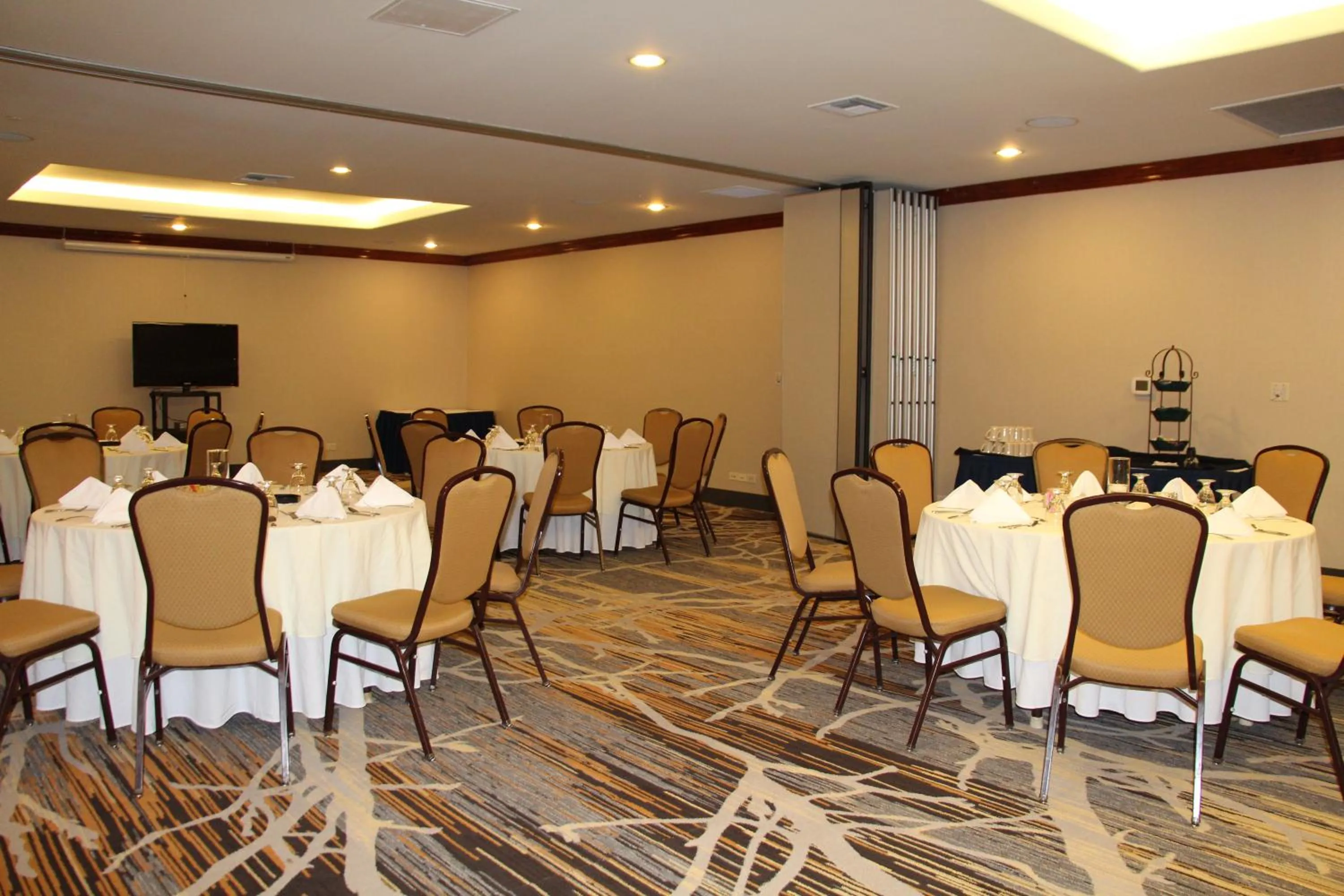 Meeting/conference room in Holiday Inn Denver Lakewood by IHG