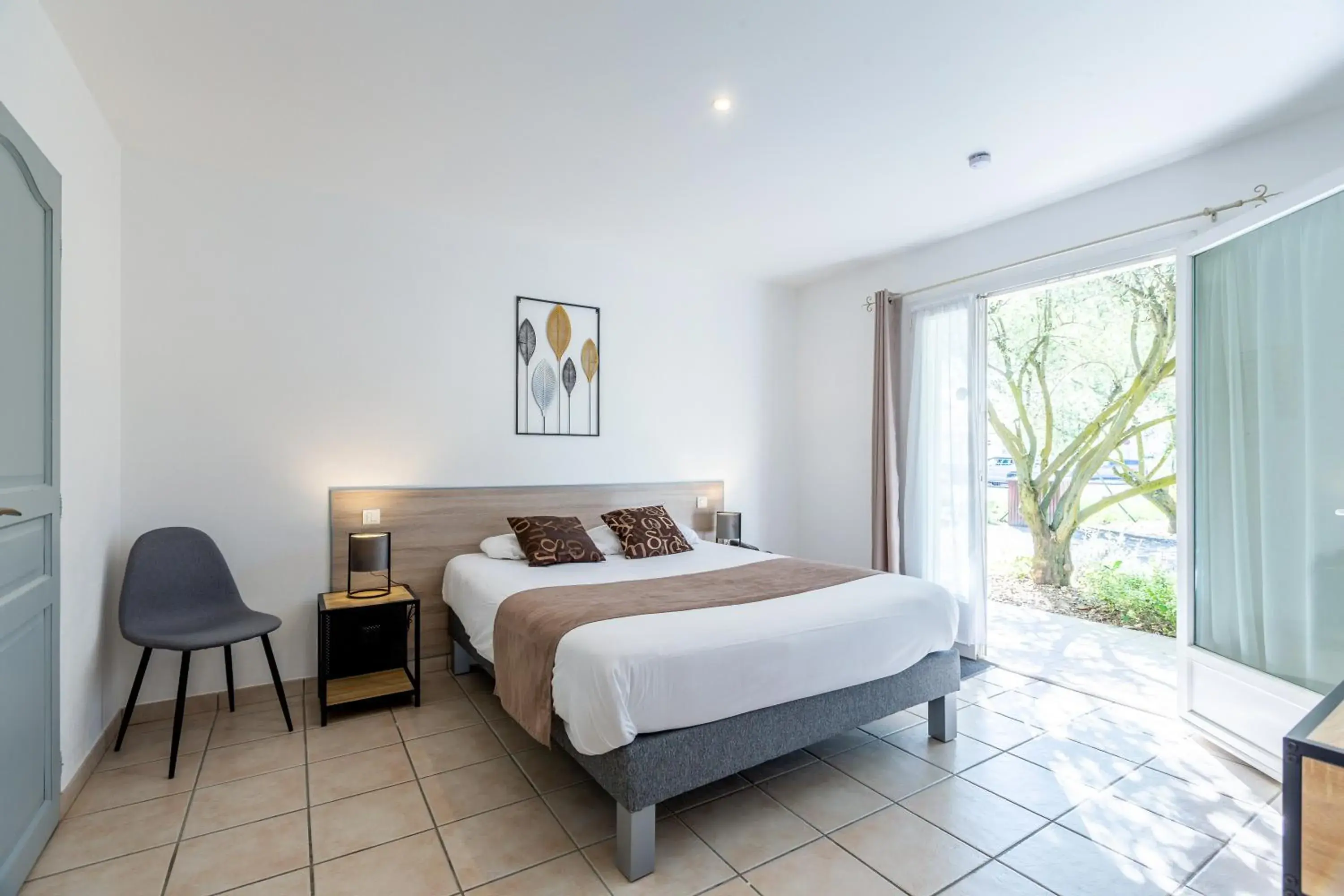 Logis Hôtel L'Oliveraie Logis Hôtel L'Oliveraie