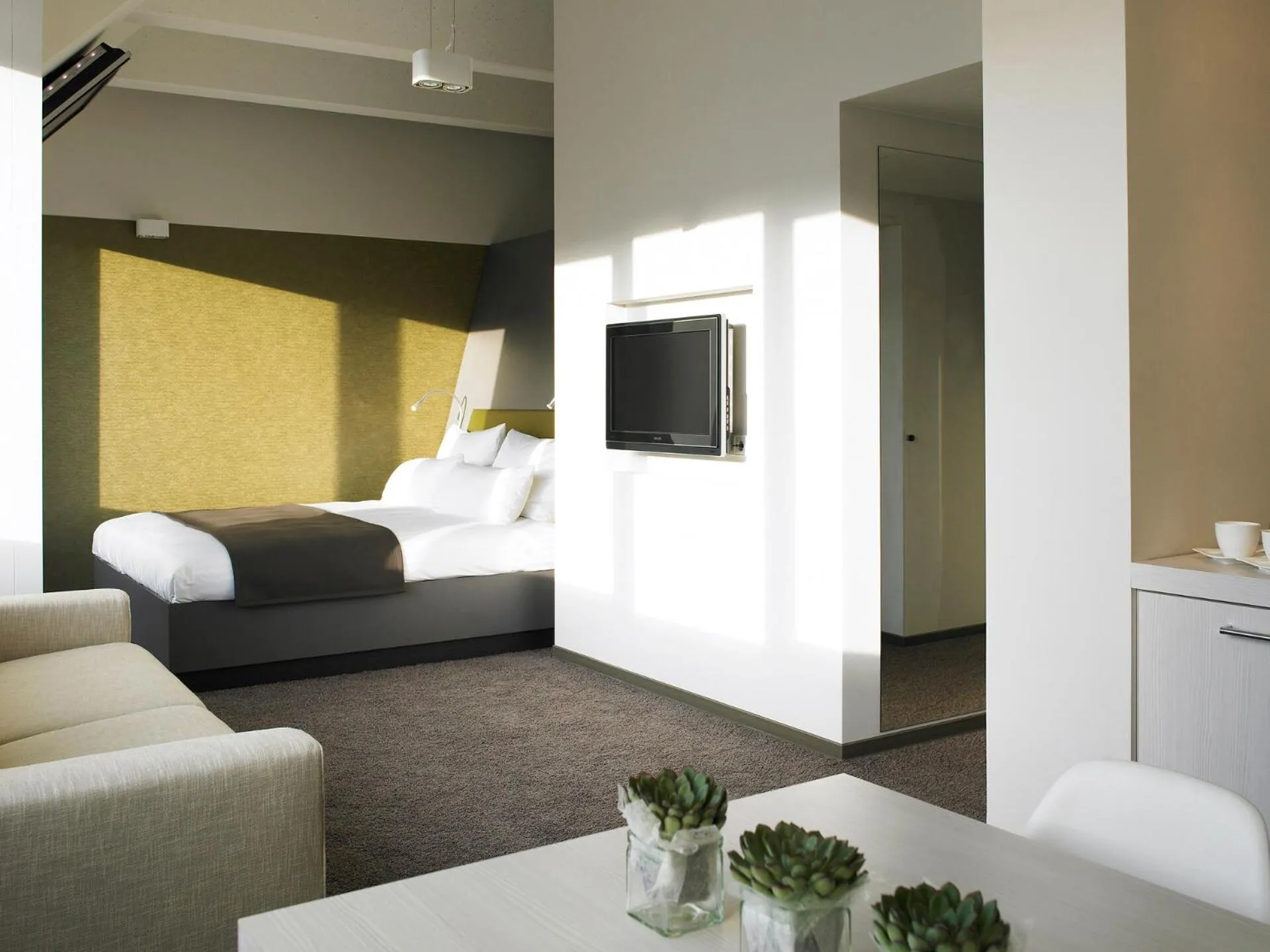 TV and multimedia, Bed in Aspria Berlin Ku'damm Sport & Spa