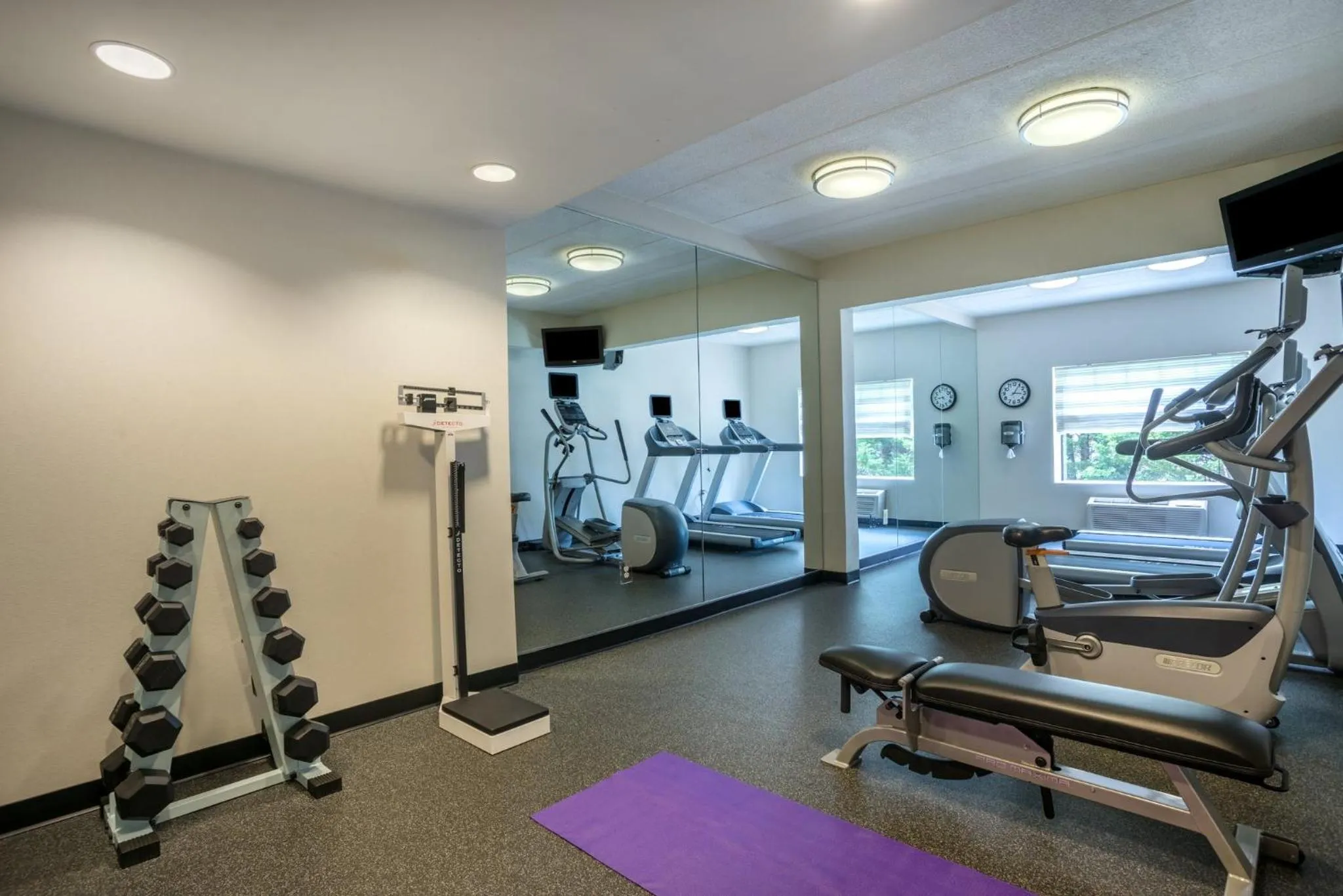 Fitness centre/facilities in Holiday Inn Baltimore BWI Airport by IHG