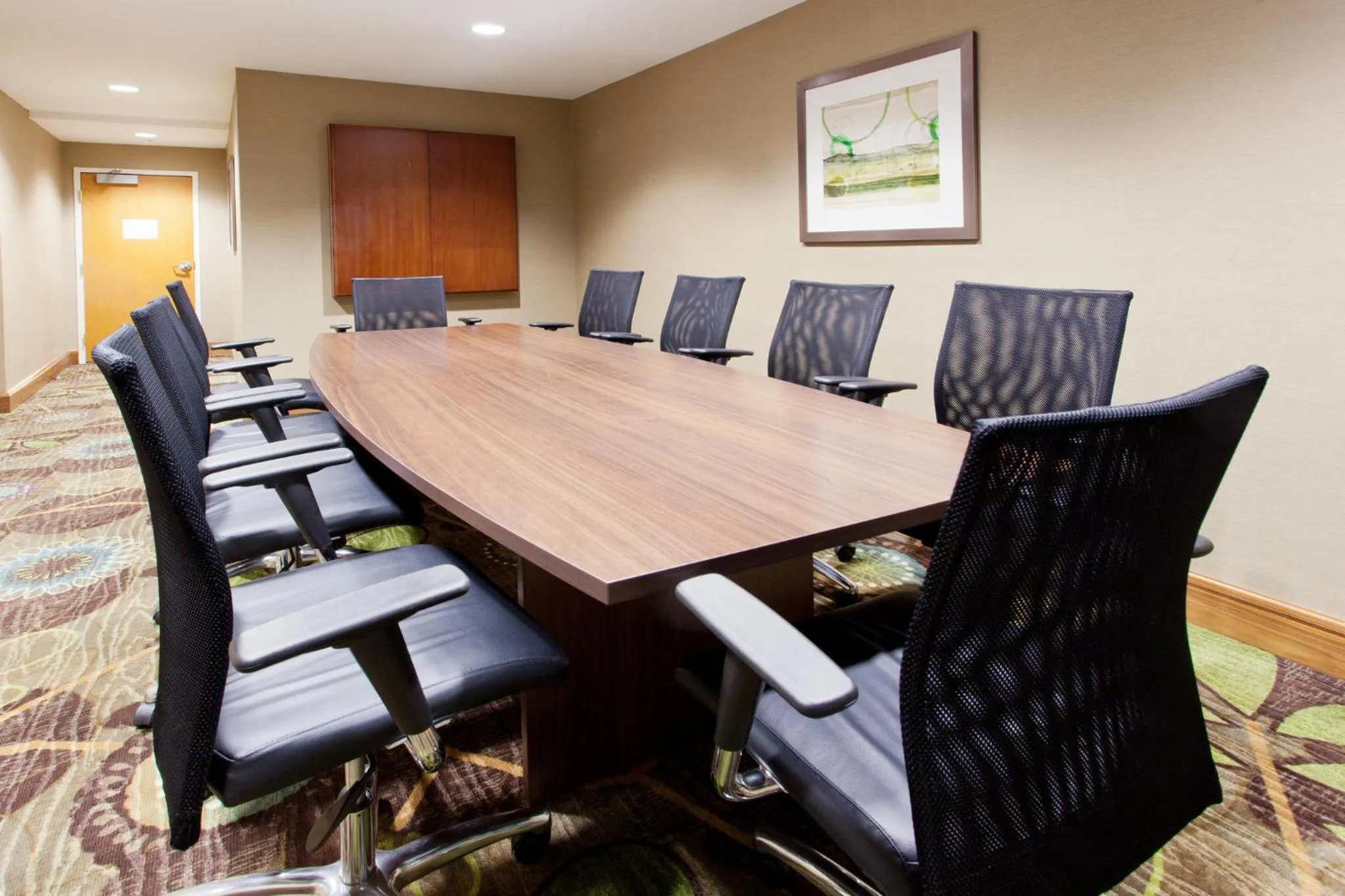 Meeting/conference room in Holiday Inn Baltimore BWI Airport by IHG