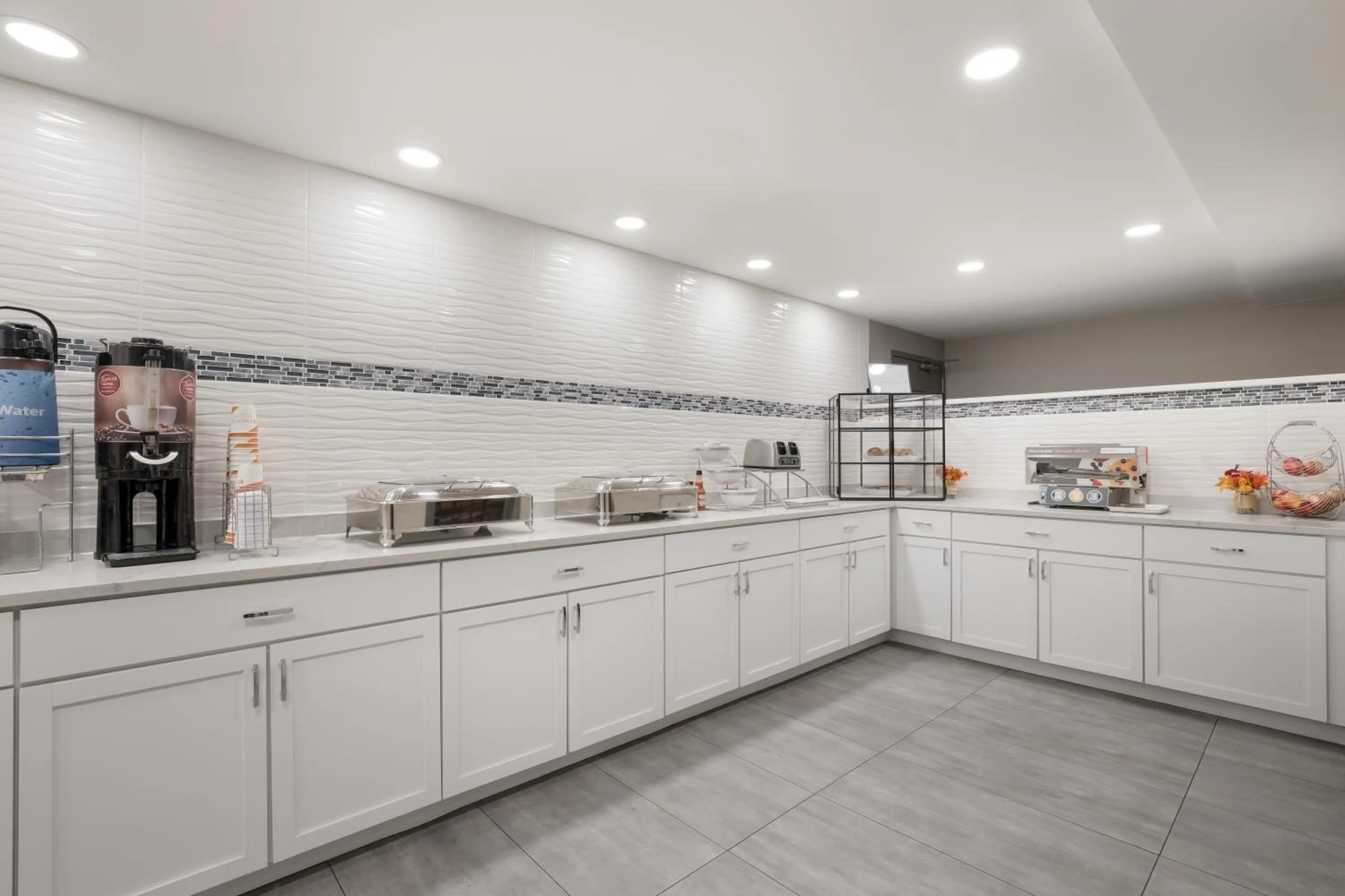 Buffet breakfast in Clarion Hotel & Convention Center Joliet