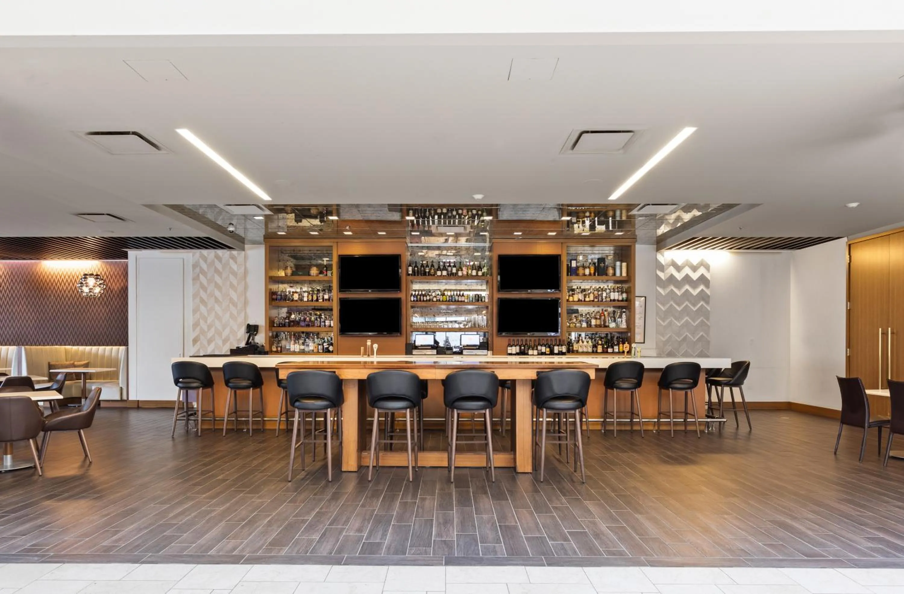 Lounge or bar in Chicago Marriott Naperville