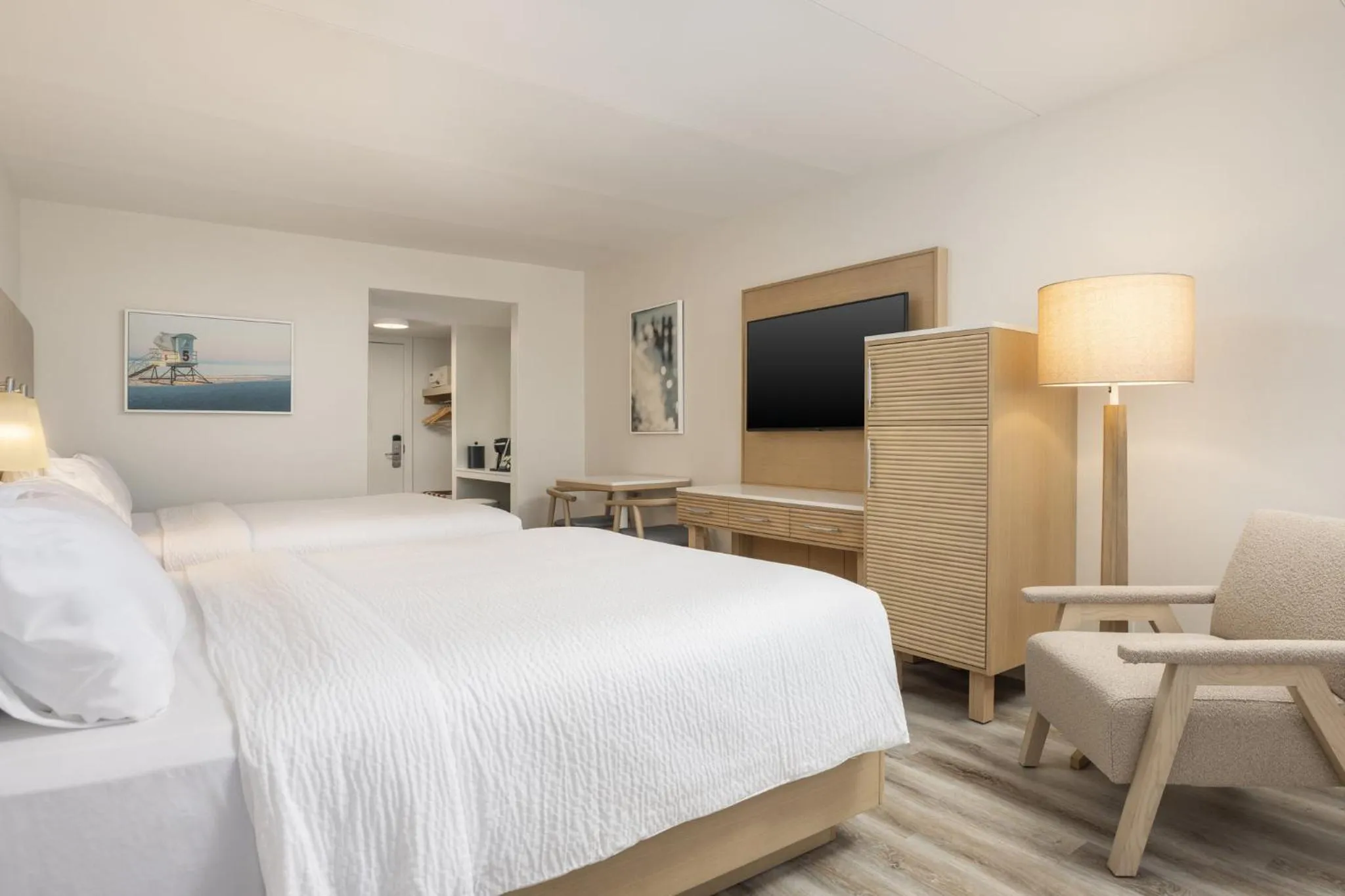 Photo of the whole room, Bed in Holiday Inn Resort Galveston - On The Beach by IHG