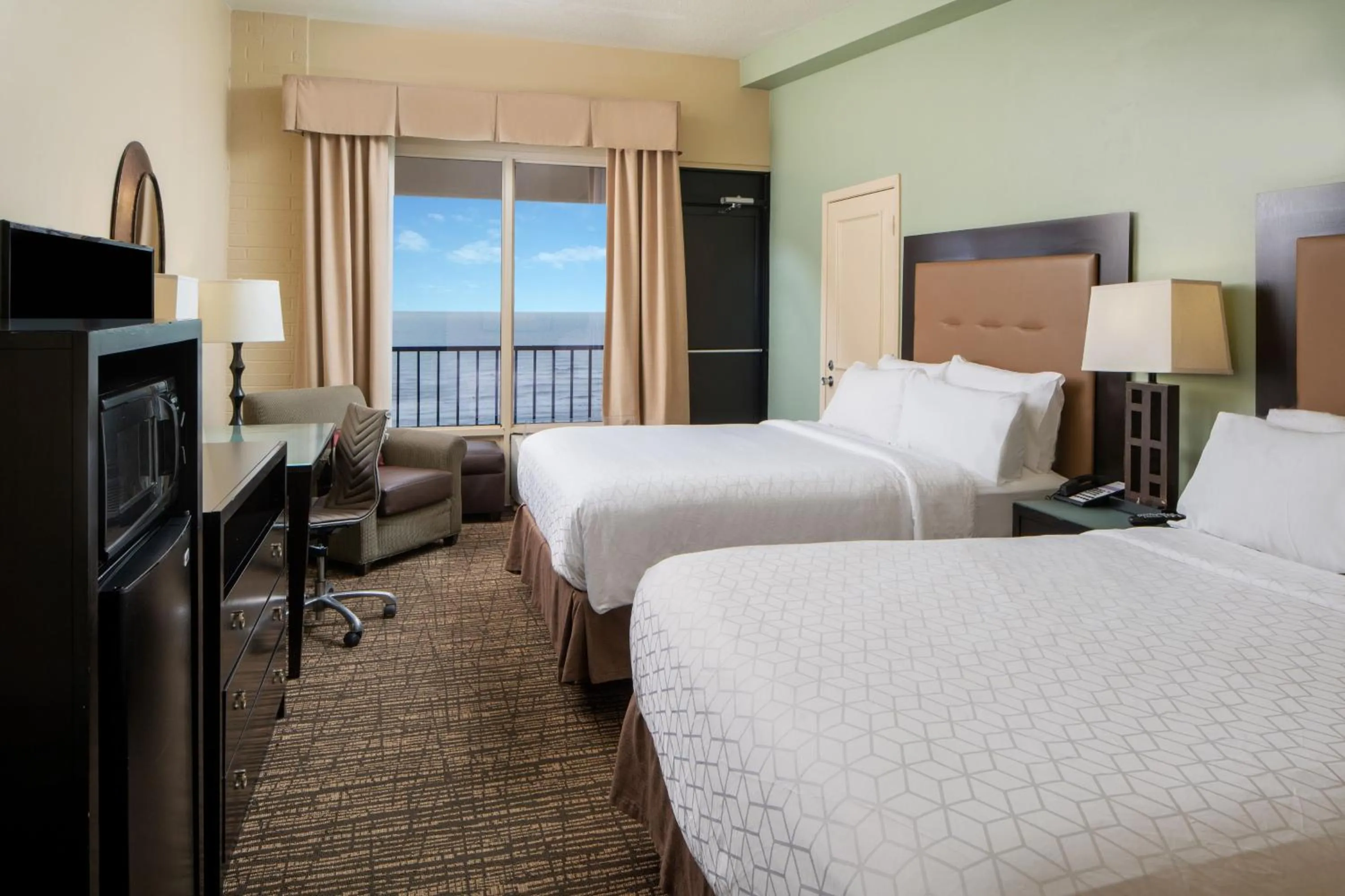 Photo of the whole room, Bed in Holiday Inn Resort Galveston - On The Beach by IHG