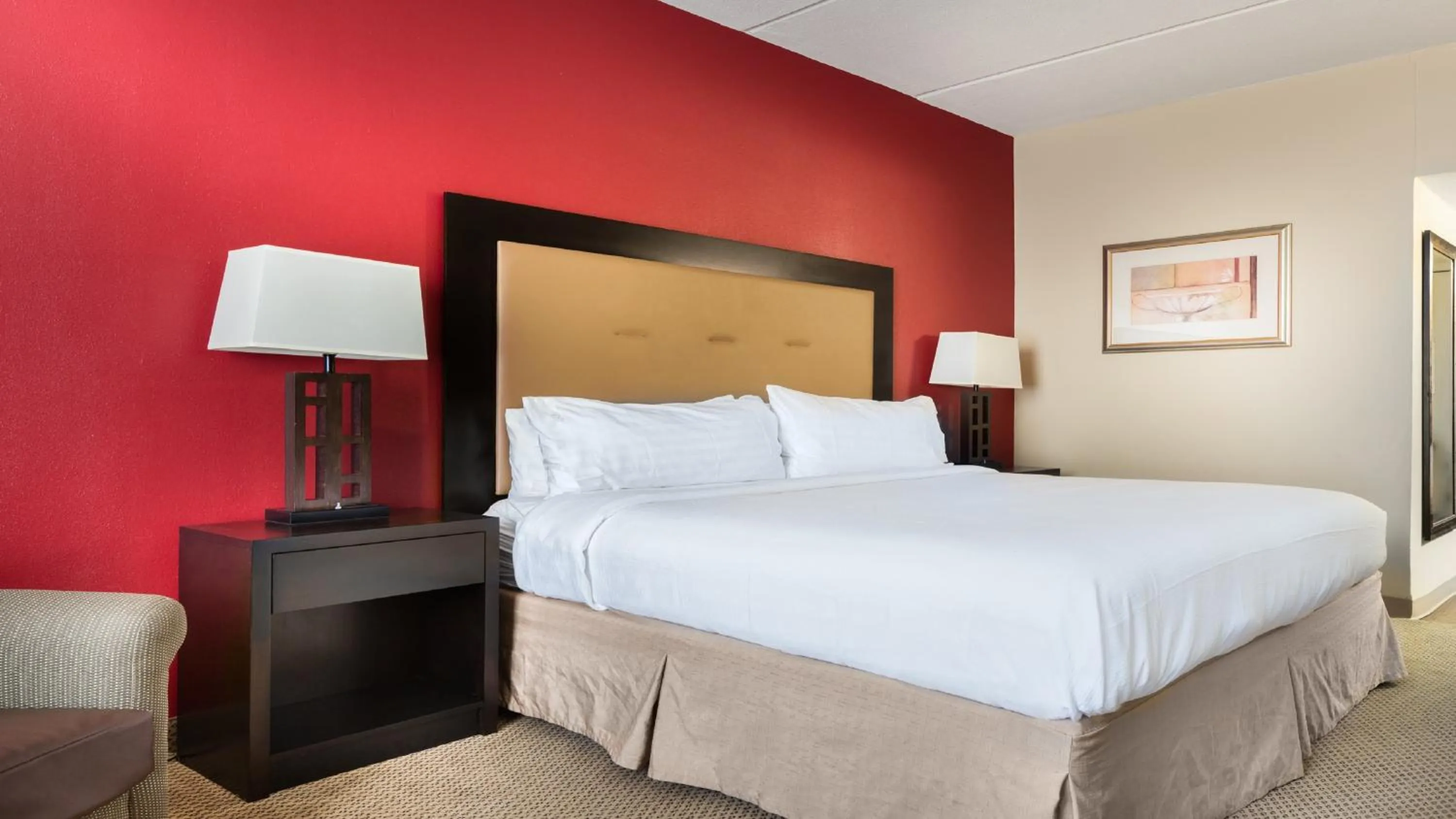 Photo of the whole room, Bed in Holiday Inn Resort Galveston - On The Beach by IHG