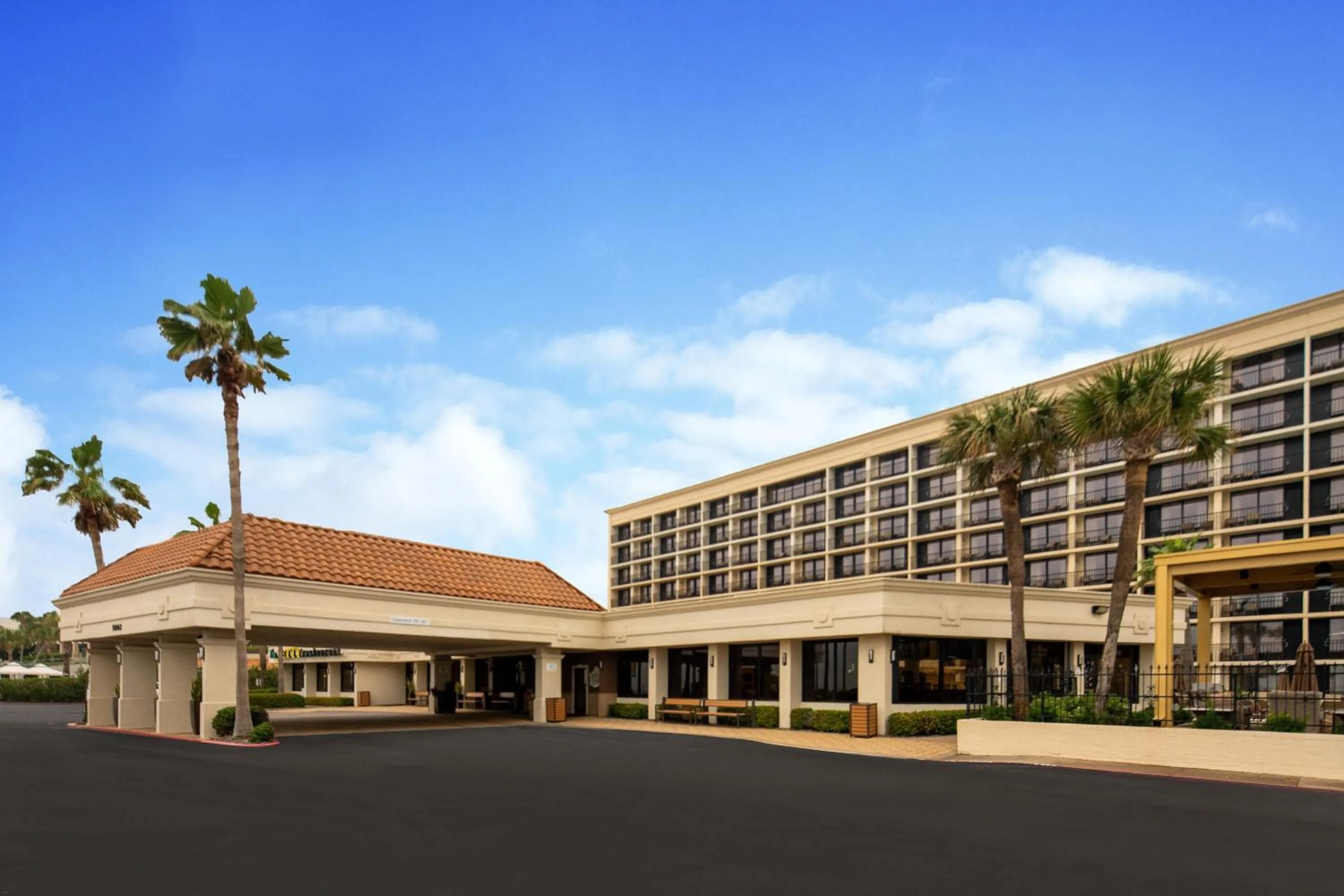 Property building in Holiday Inn Resort Galveston - On The Beach by IHG