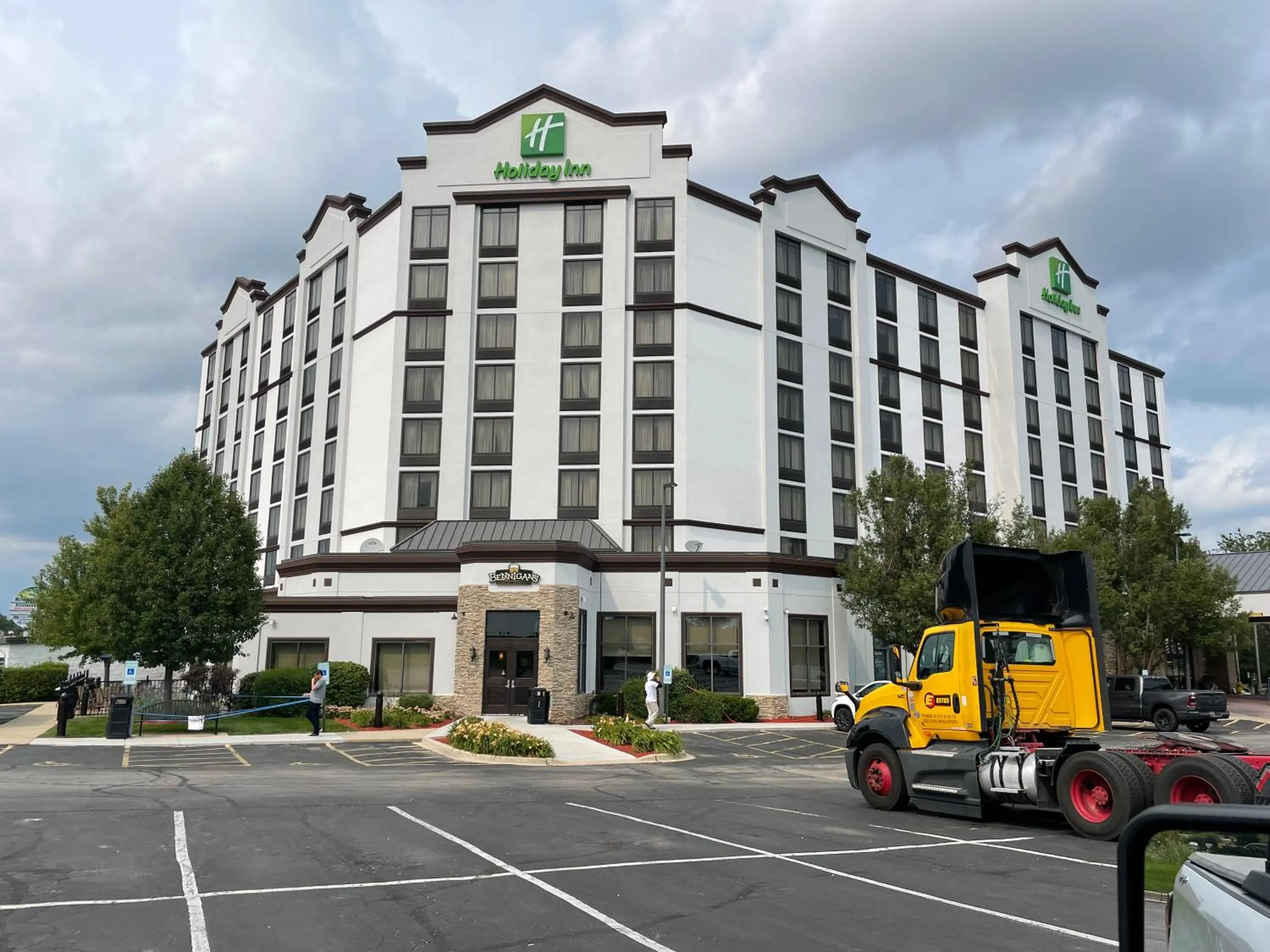 Property building in Holiday Inn Hotel & Suites Chicago Northwest - Elgin by IHG
