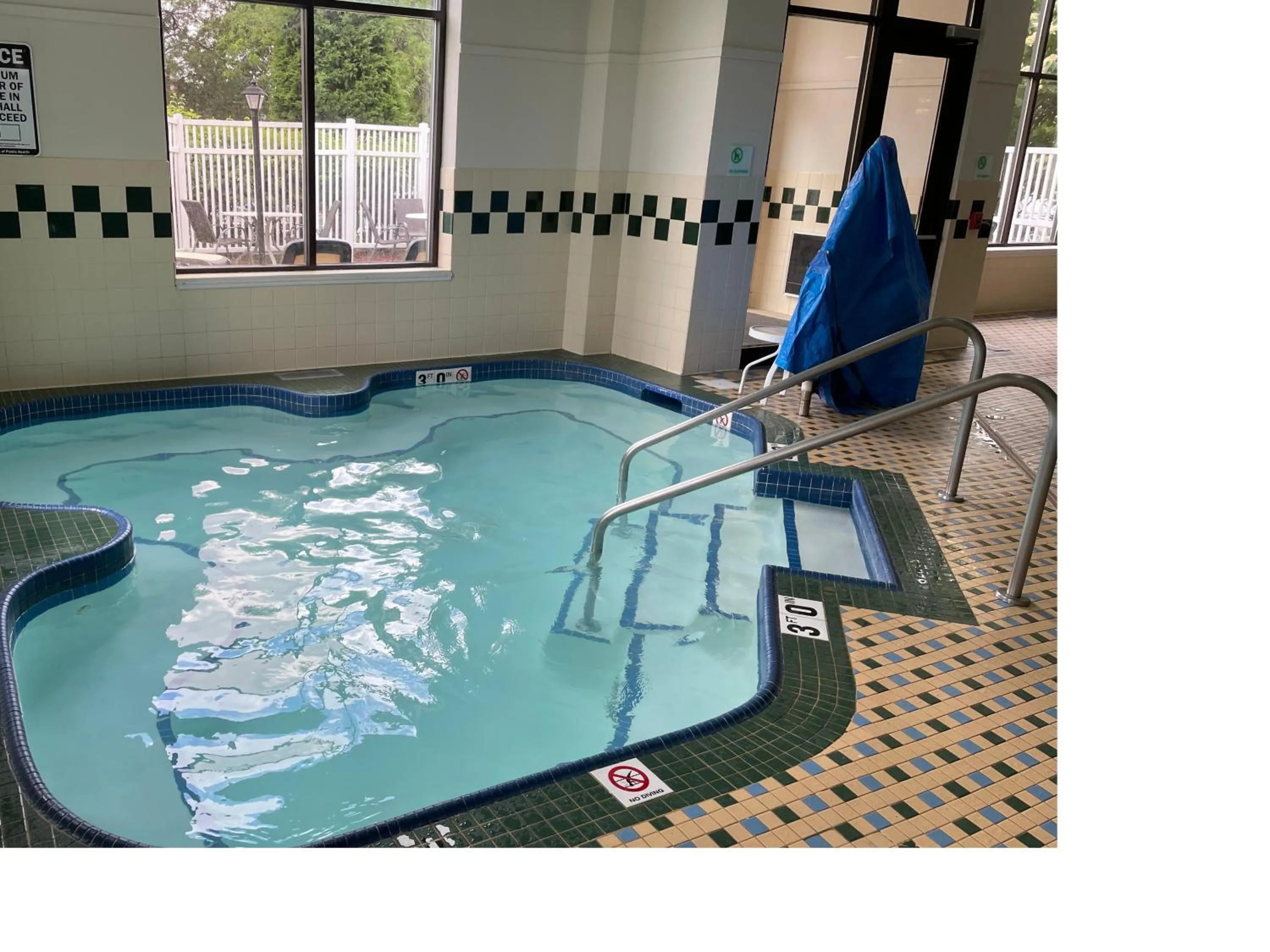 Hot Tub in Holiday Inn Hotel & Suites Chicago Northwest - Elgin by IHG